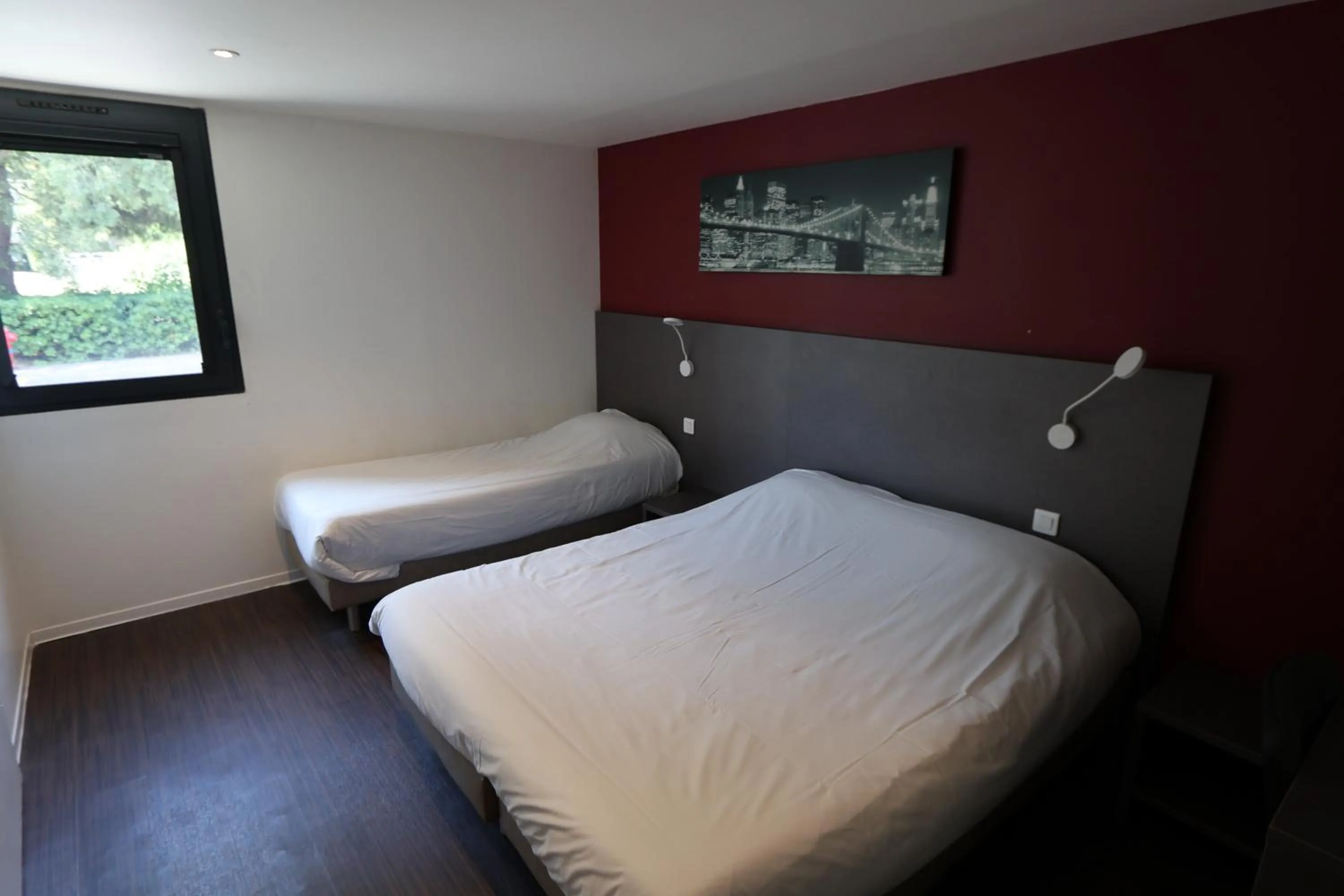 Bedroom, Bed in Brit Hotel Montpellier Euromédecine