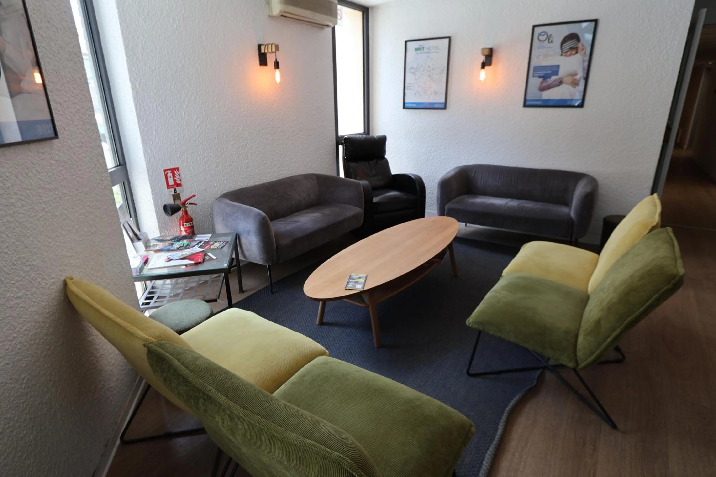 Living room in Brit Hotel Montpellier Euromédecine