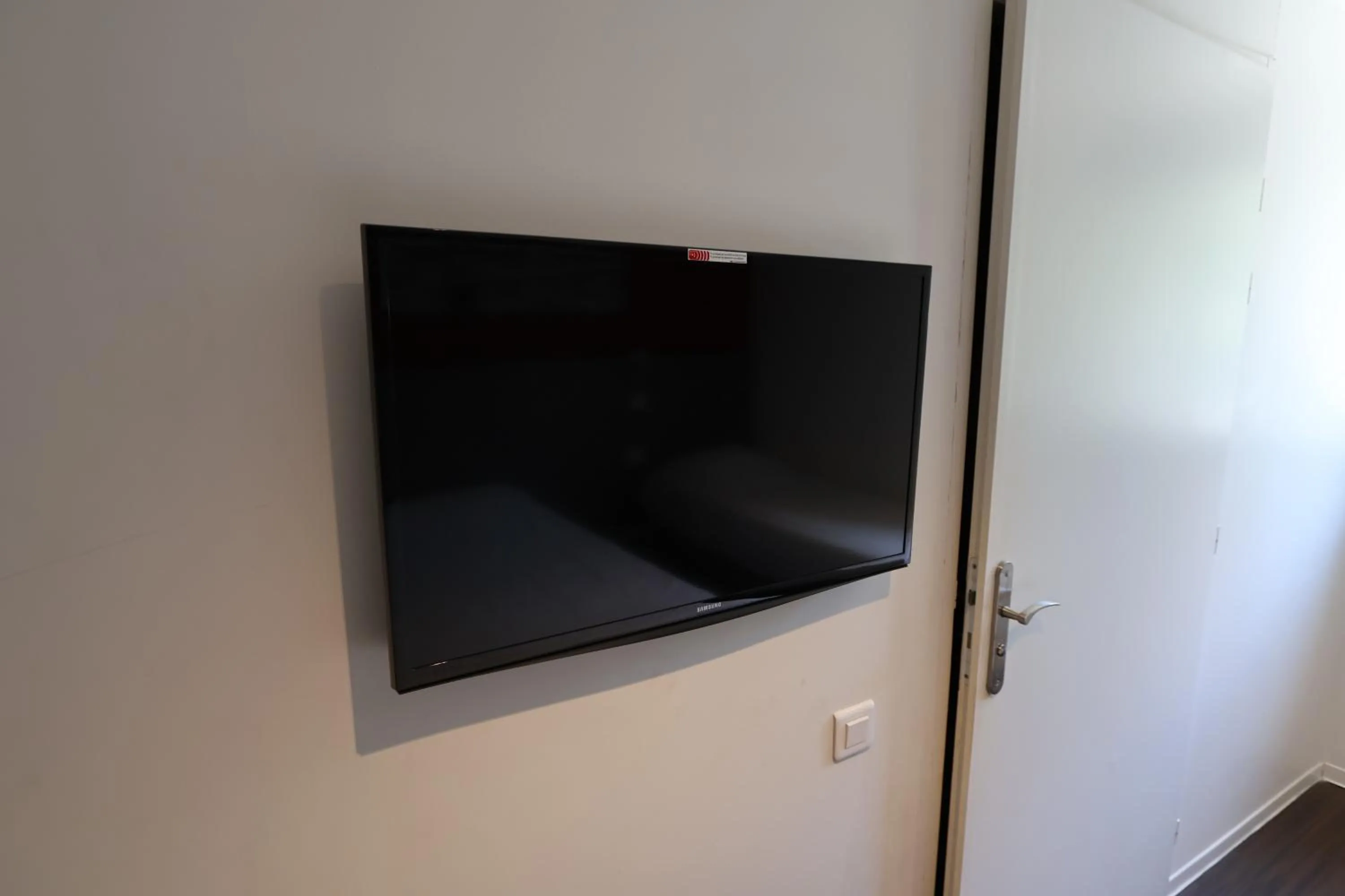 TV and multimedia in Brit Hotel Montpellier Euromédecine