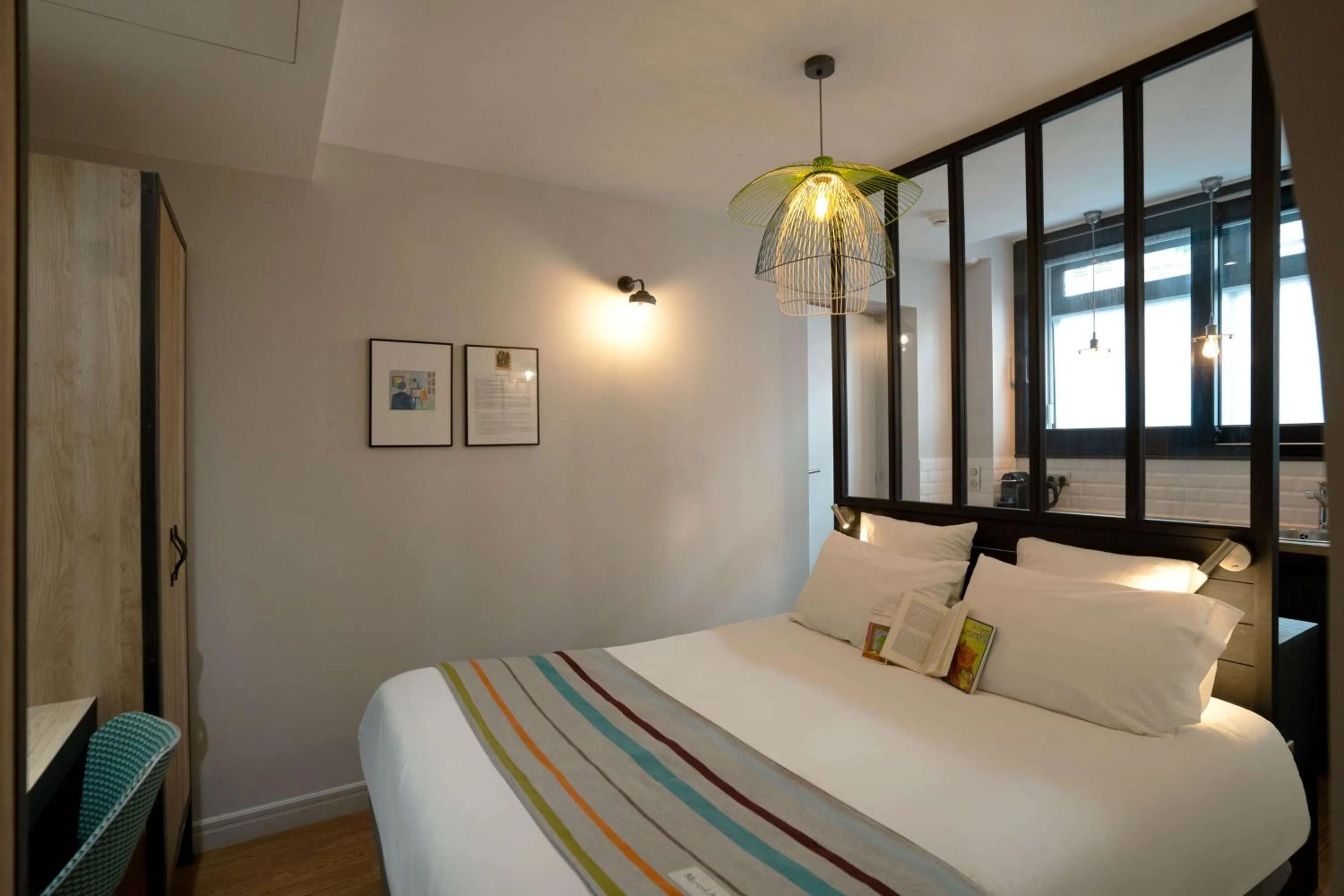 Photo of the whole room, Bed in Hotel Litteraire Marcel Ayme, BW Premier Collection