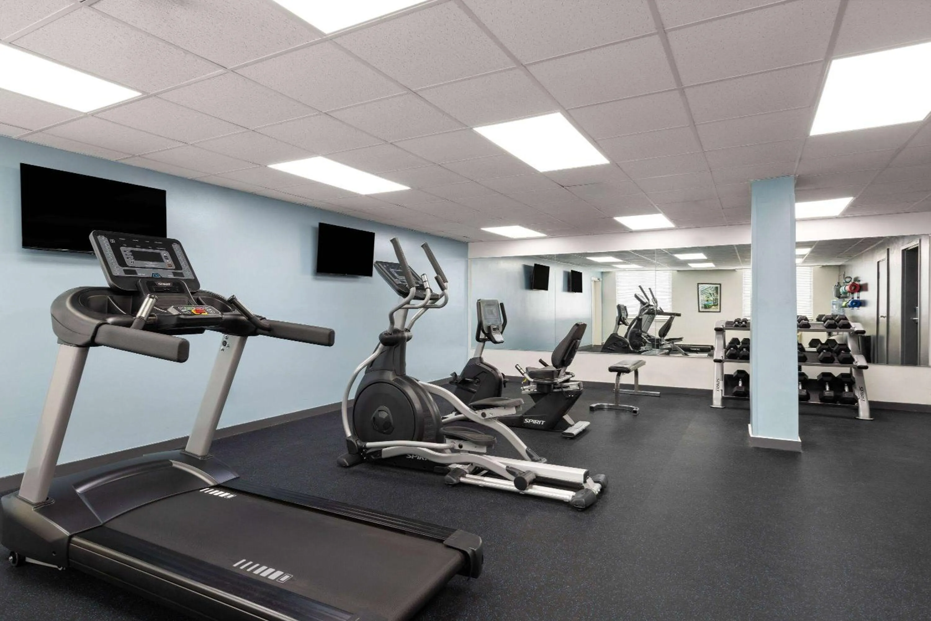 Fitness centre/facilities in Hotel Manteo, Trademark Collection by Wyndham