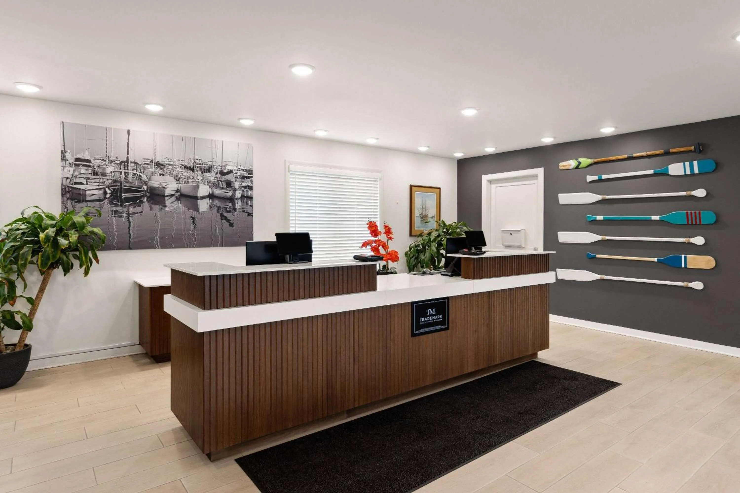 Lobby or reception in Hotel Manteo, Trademark Collection by Wyndham