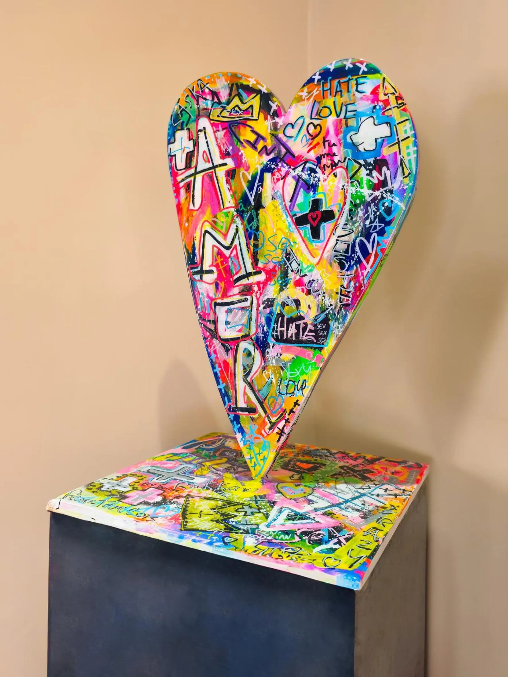 Decorative detail in Grand Hôtel Dauphiné Toulon, Boutique Hôtel & Suites