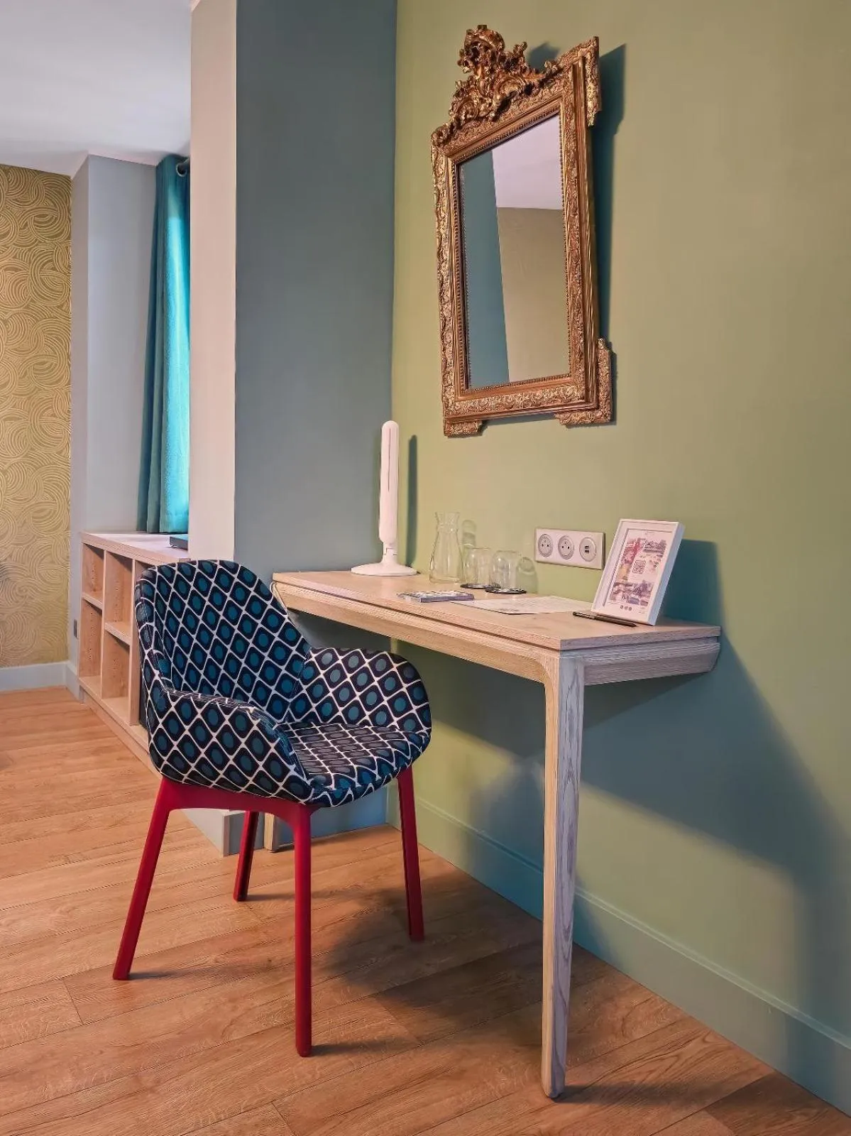 Decorative detail in Grand Hôtel Dauphiné Toulon, Boutique Hôtel & Suites