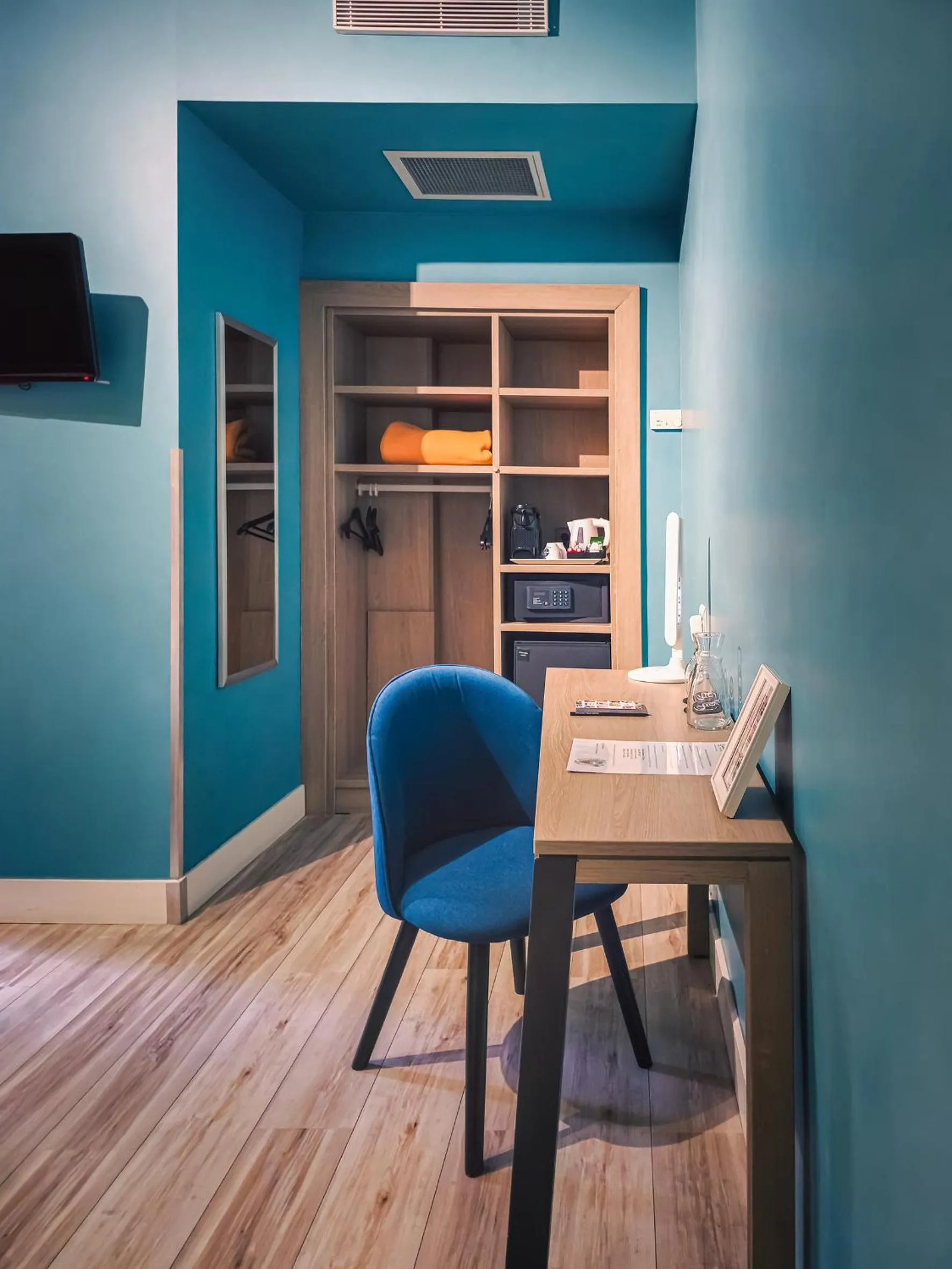 Decorative detail in Grand Hôtel Dauphiné Toulon, Boutique Hôtel & Suites