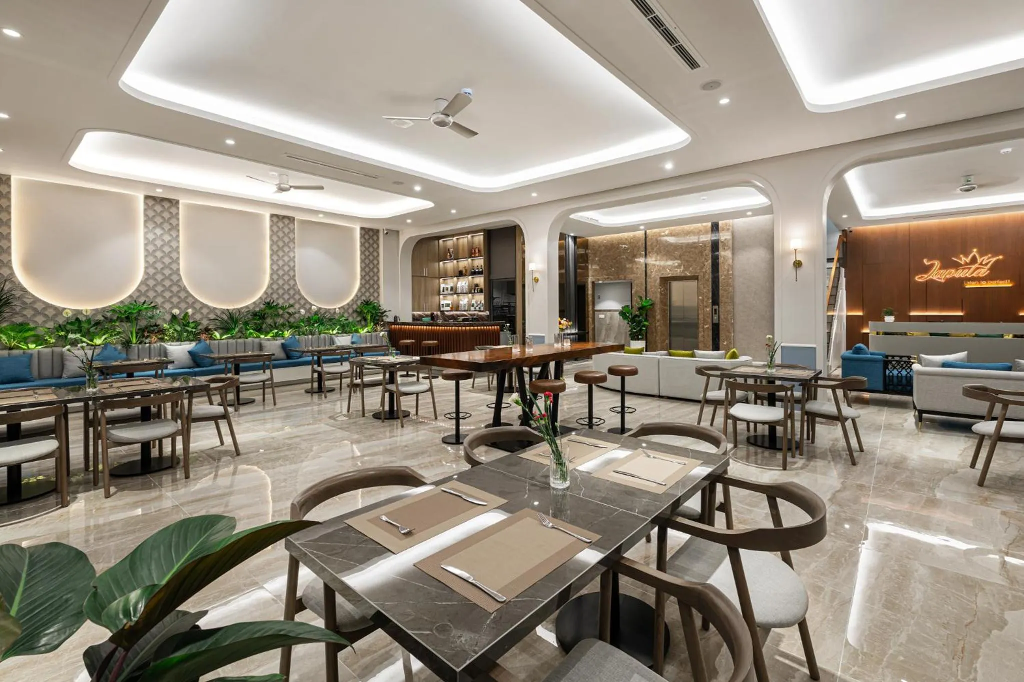 Restaurant/places to eat in Laputa Hotel Phú Quốc