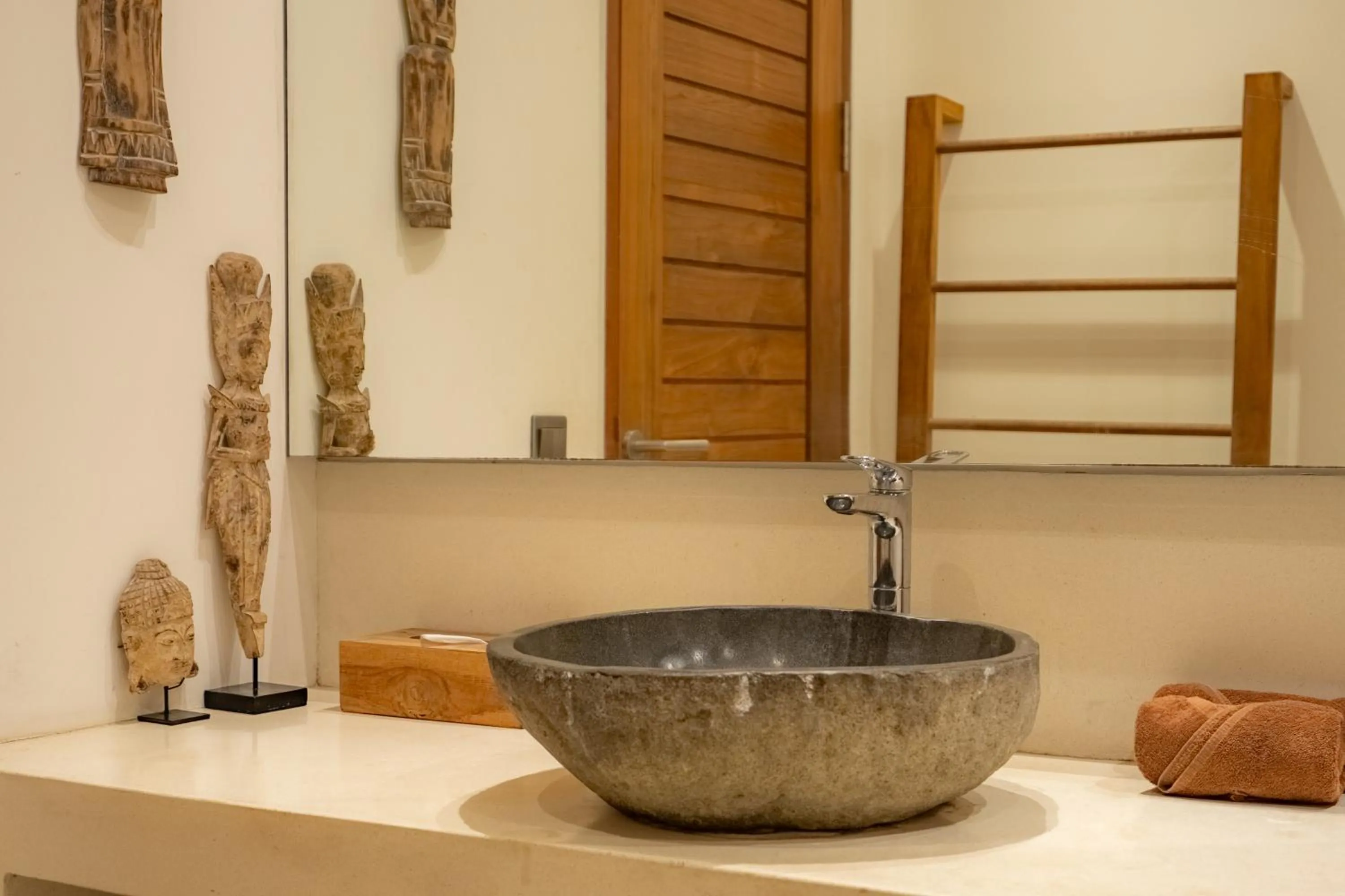 Bathroom in Flores Villa by Betterplace