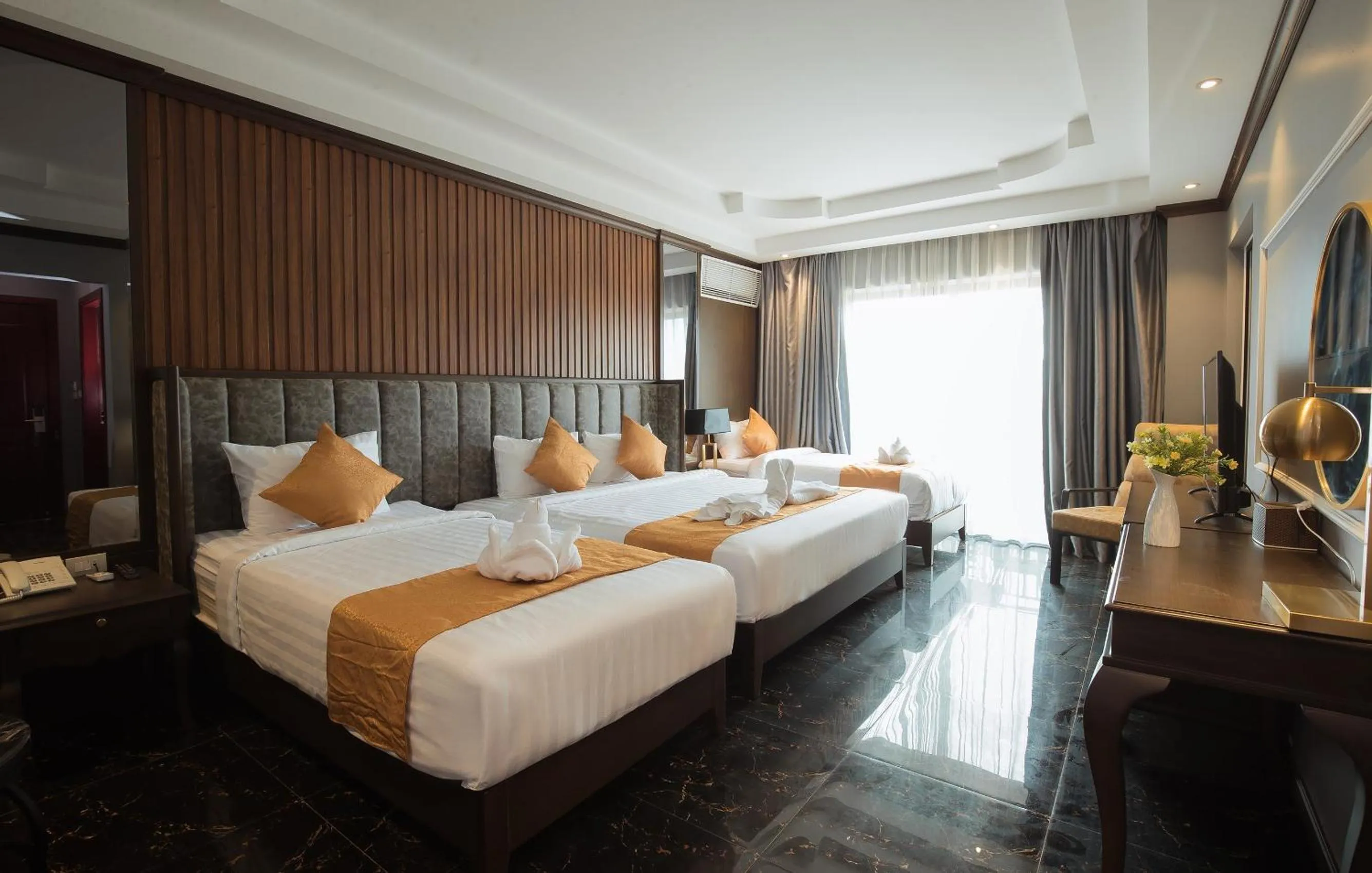 Bed in Confetti Garden Hotel