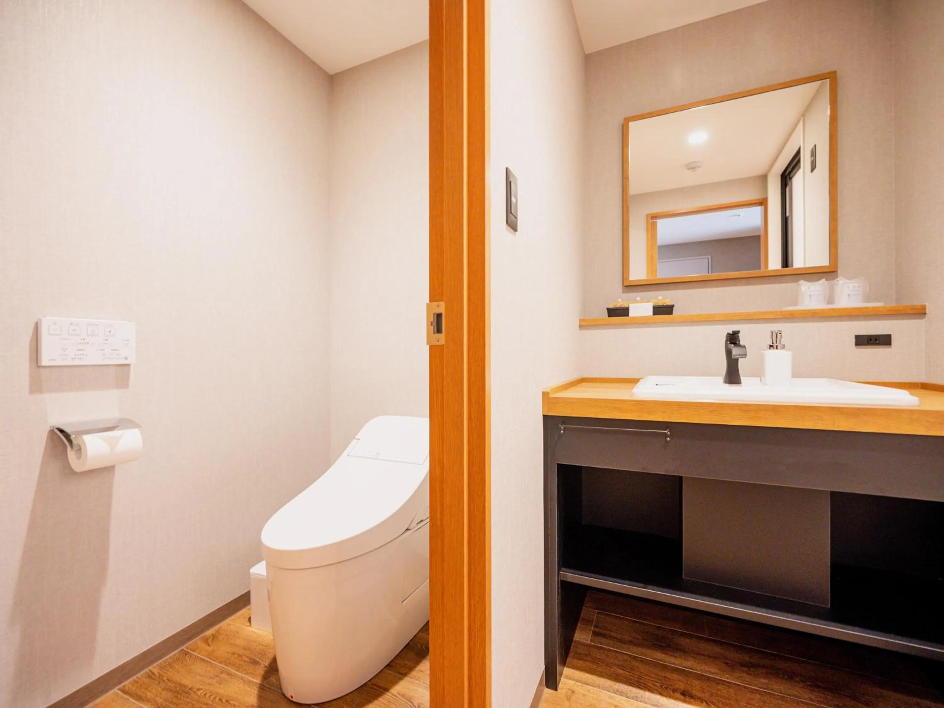 Toilet in HOTEL ALGO