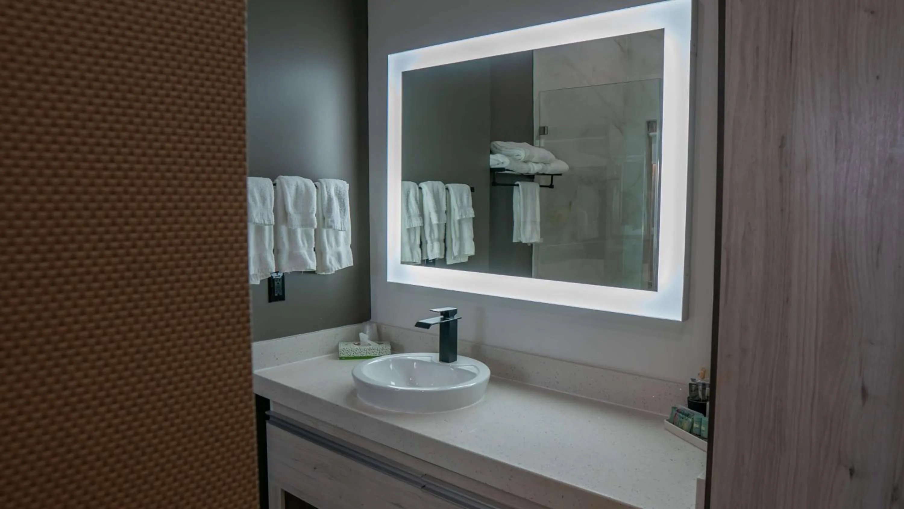 Bathroom in Comfeeni Inn and Suites