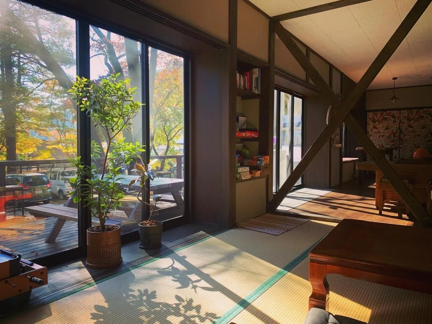 Communal lounge/ TV room in Tanigawa Valley Lodge & Coffee Roastery