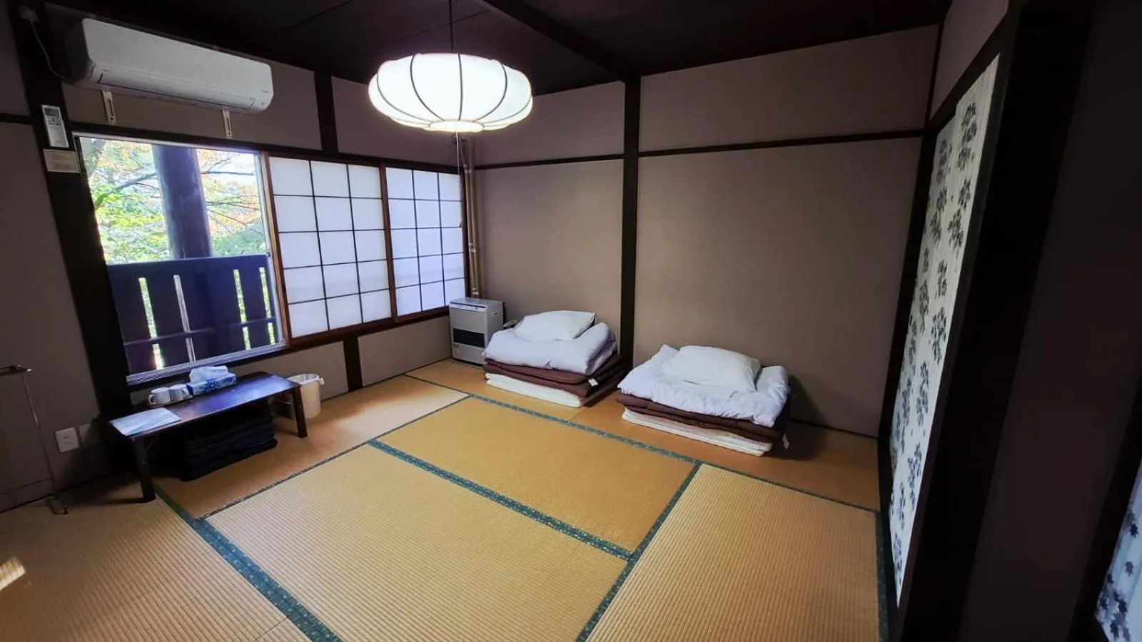 Bed in Tanigawa Valley Lodge & Coffee Roastery