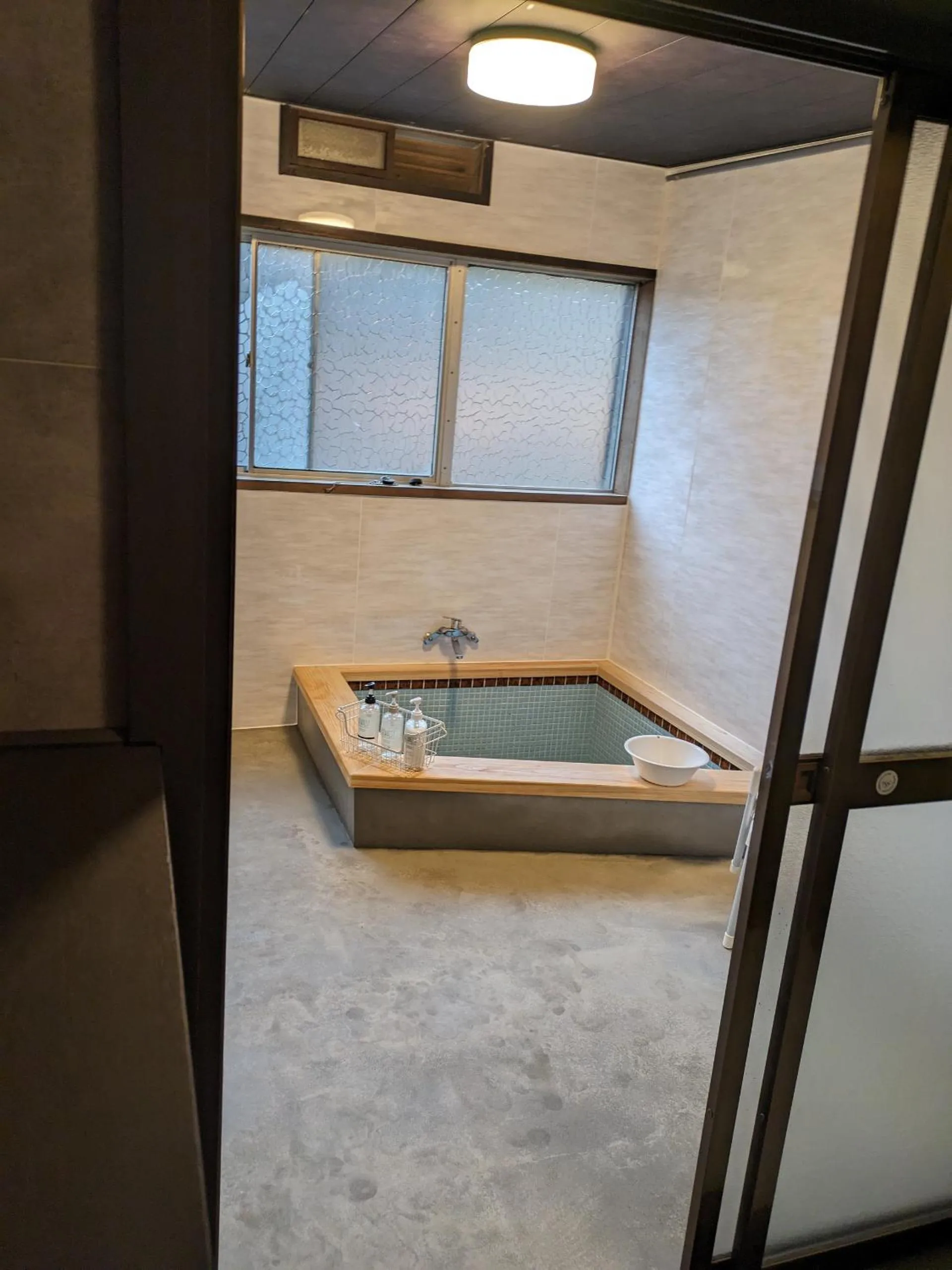 Hot Spring Bath in Tanigawa Valley Lodge & Coffee Roastery