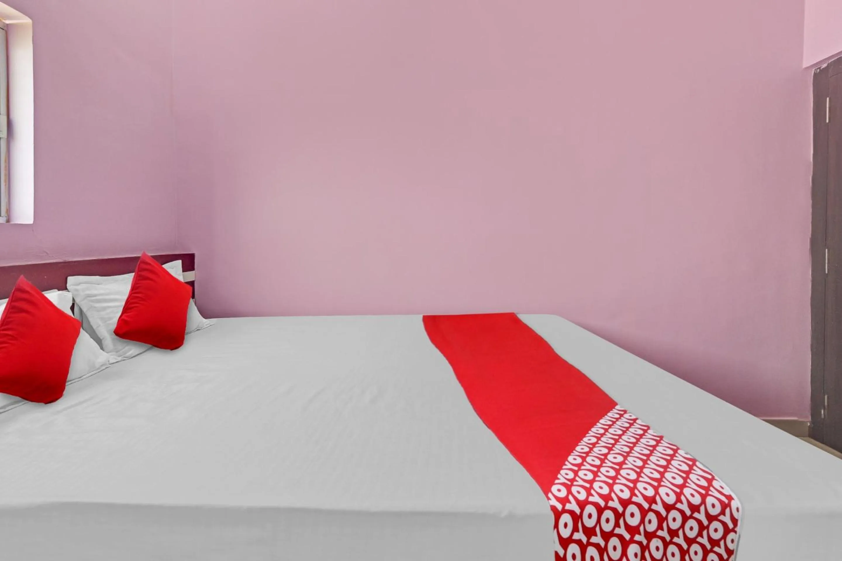 Bedroom in Hotel O by OYO New Maa Tara Hotel