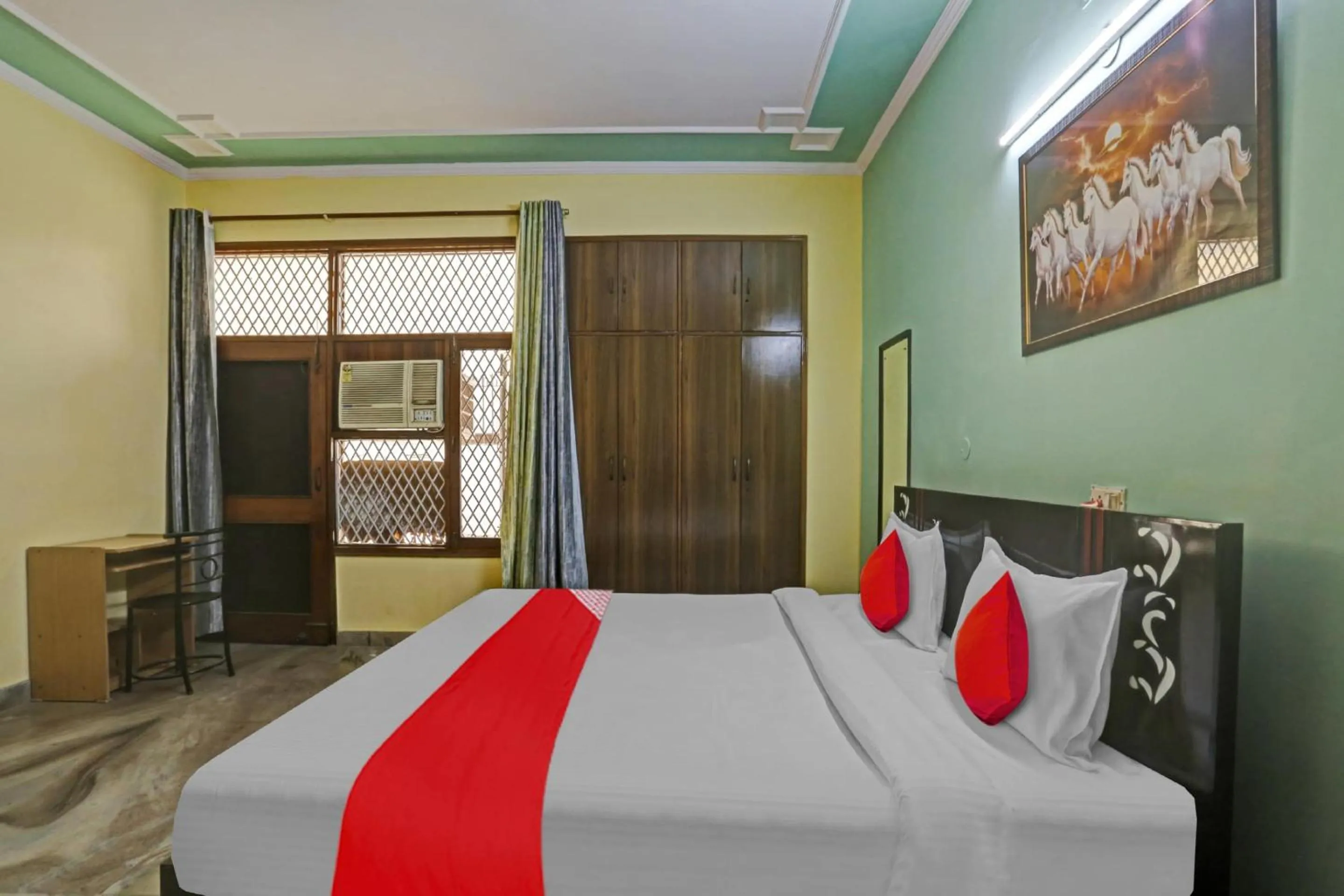 Bedroom, Bed in OYO Flagship 81046 Royal Retreat