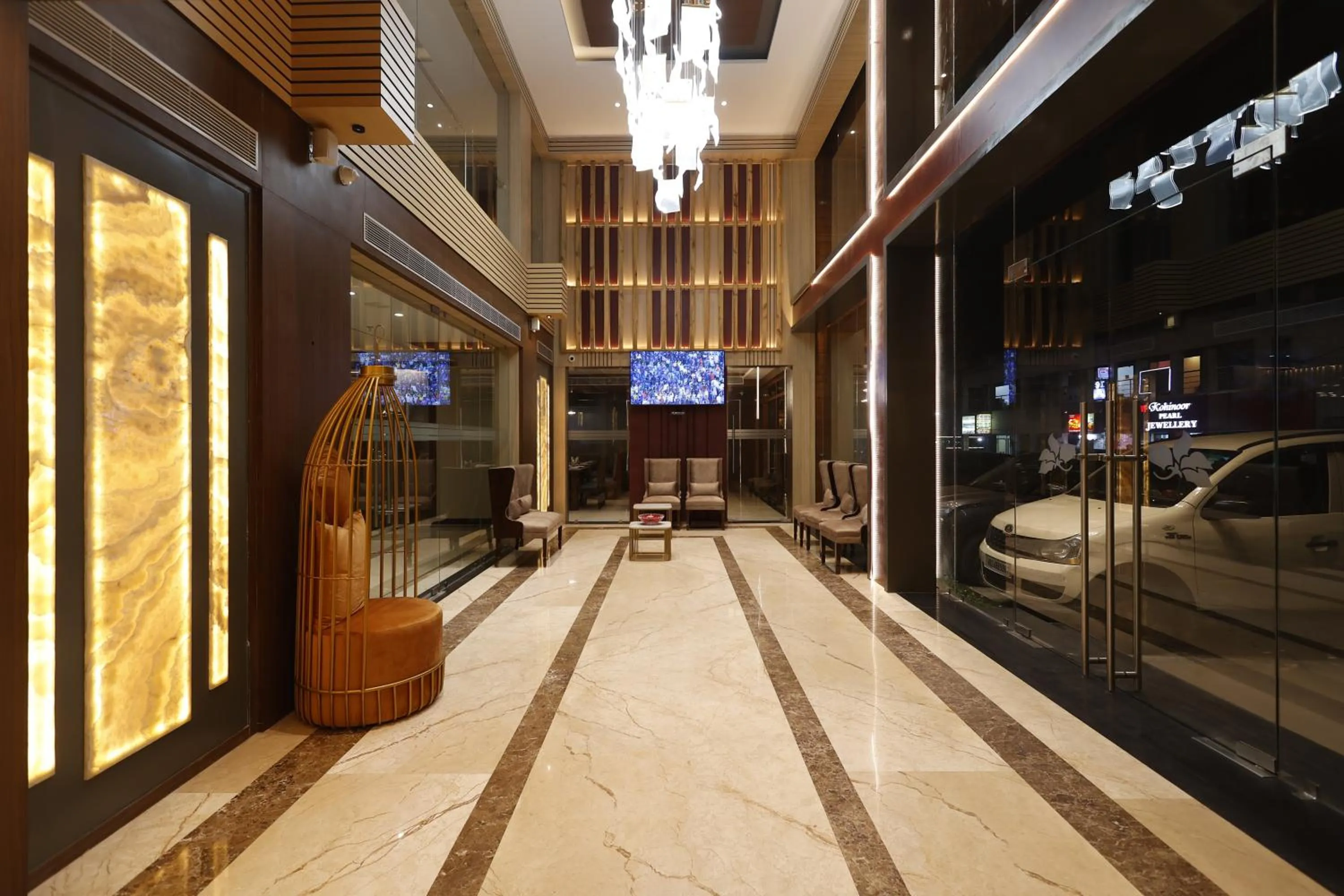 Lobby or reception in Pride Biznotel Canopus, Digha