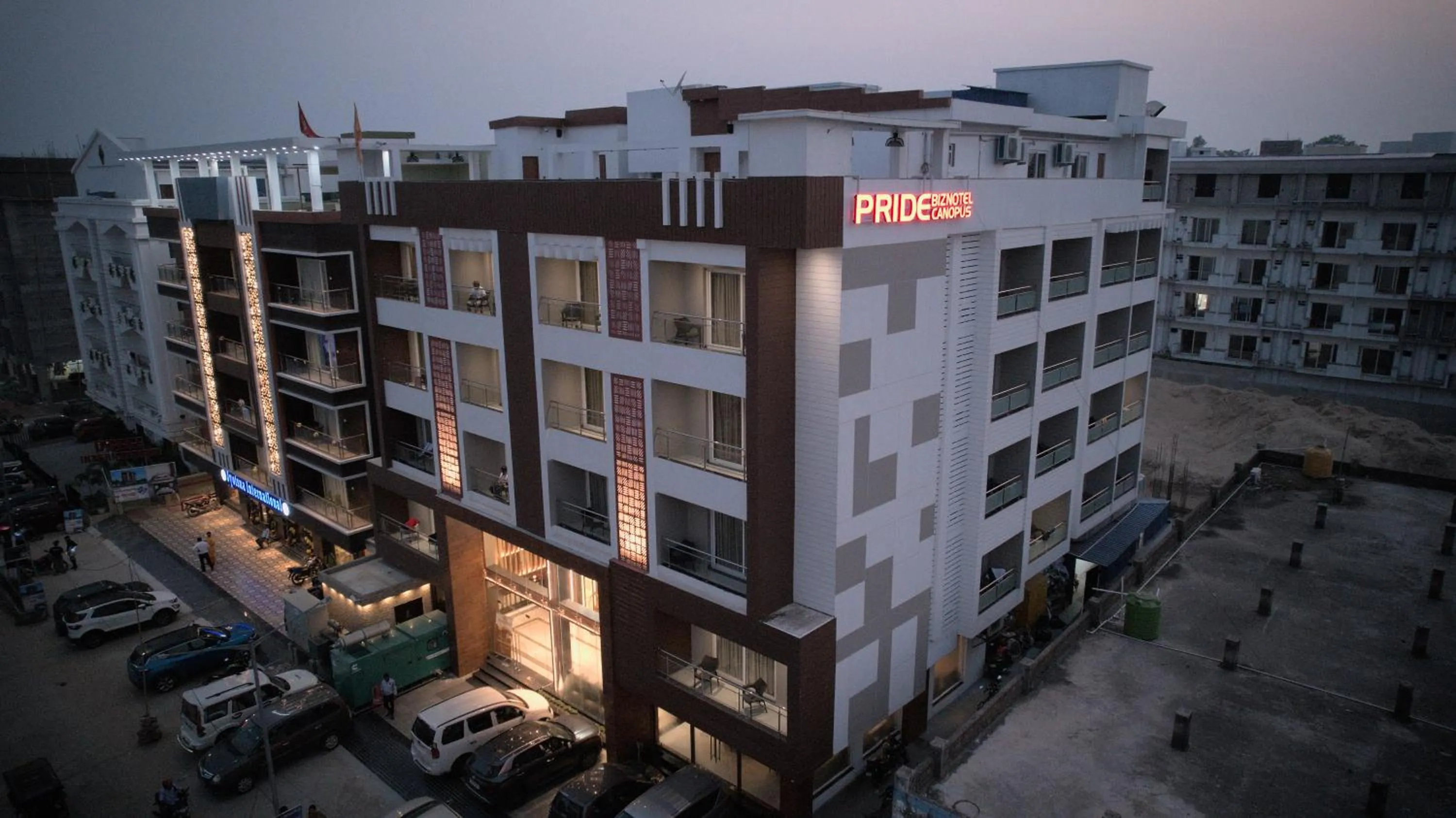 Facade/entrance in Pride Biznotel Canopus, Digha