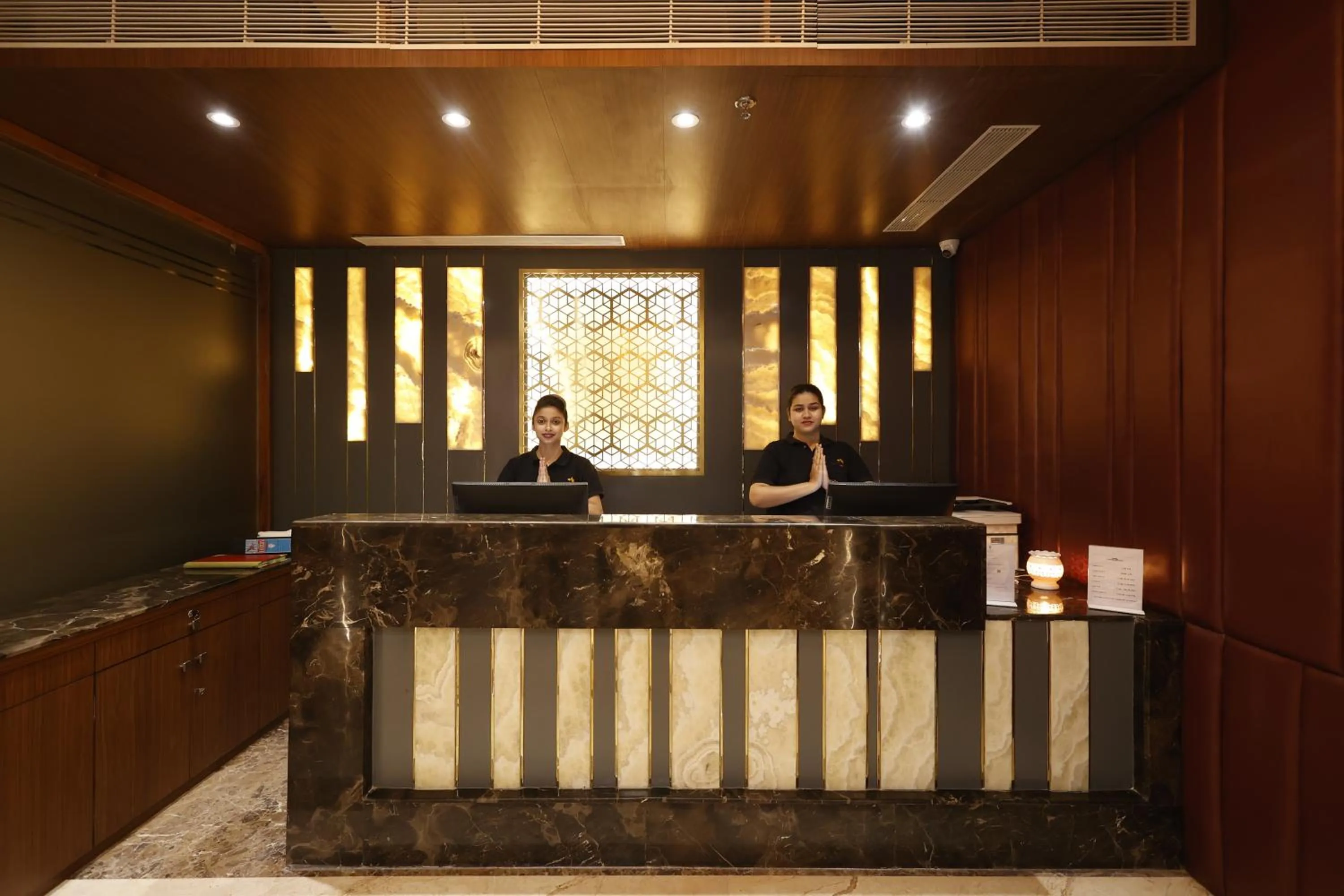 Lobby or reception in Pride Biznotel Canopus, Digha