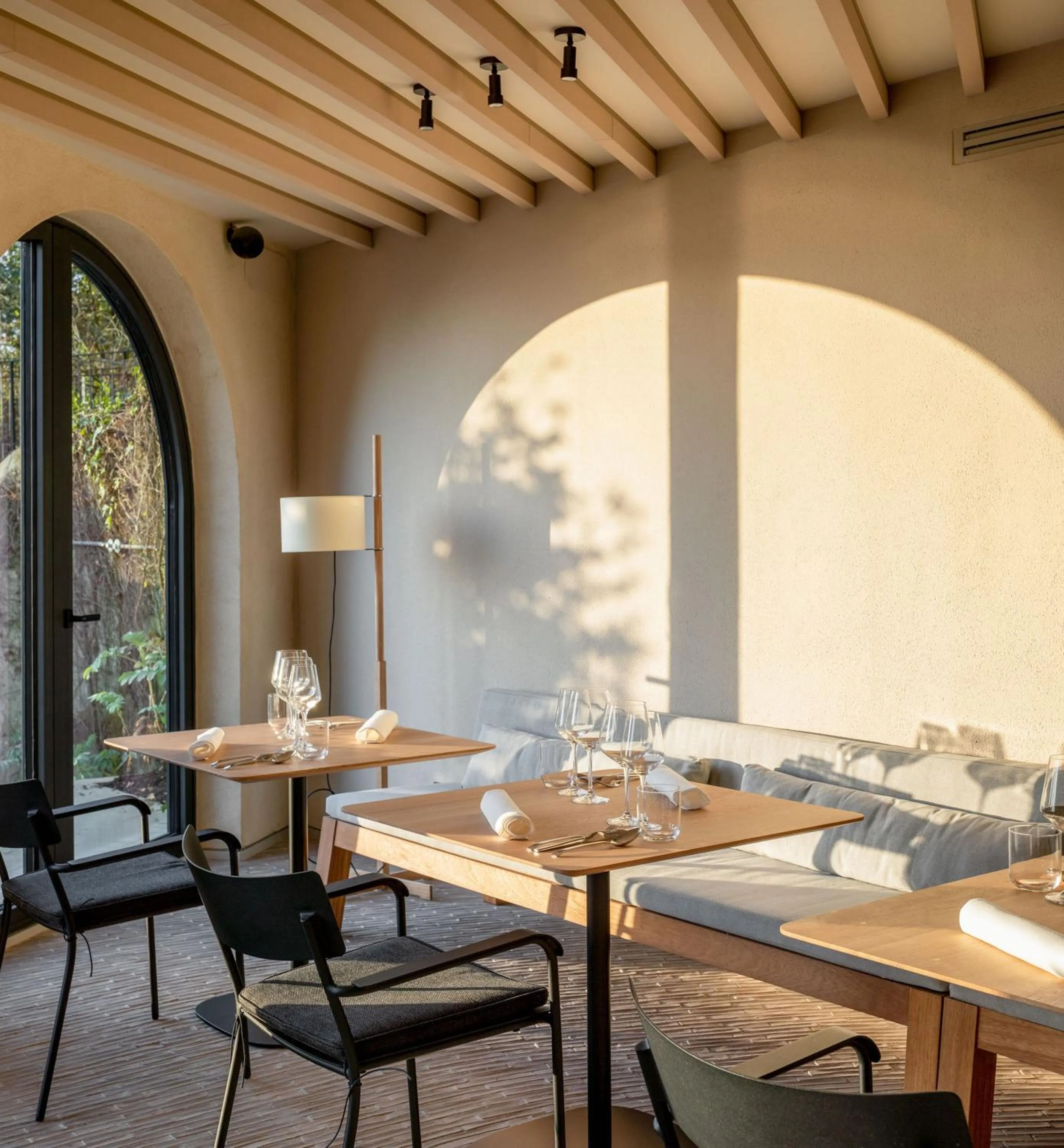 Restaurant/places to eat in Hotel Ur Bare