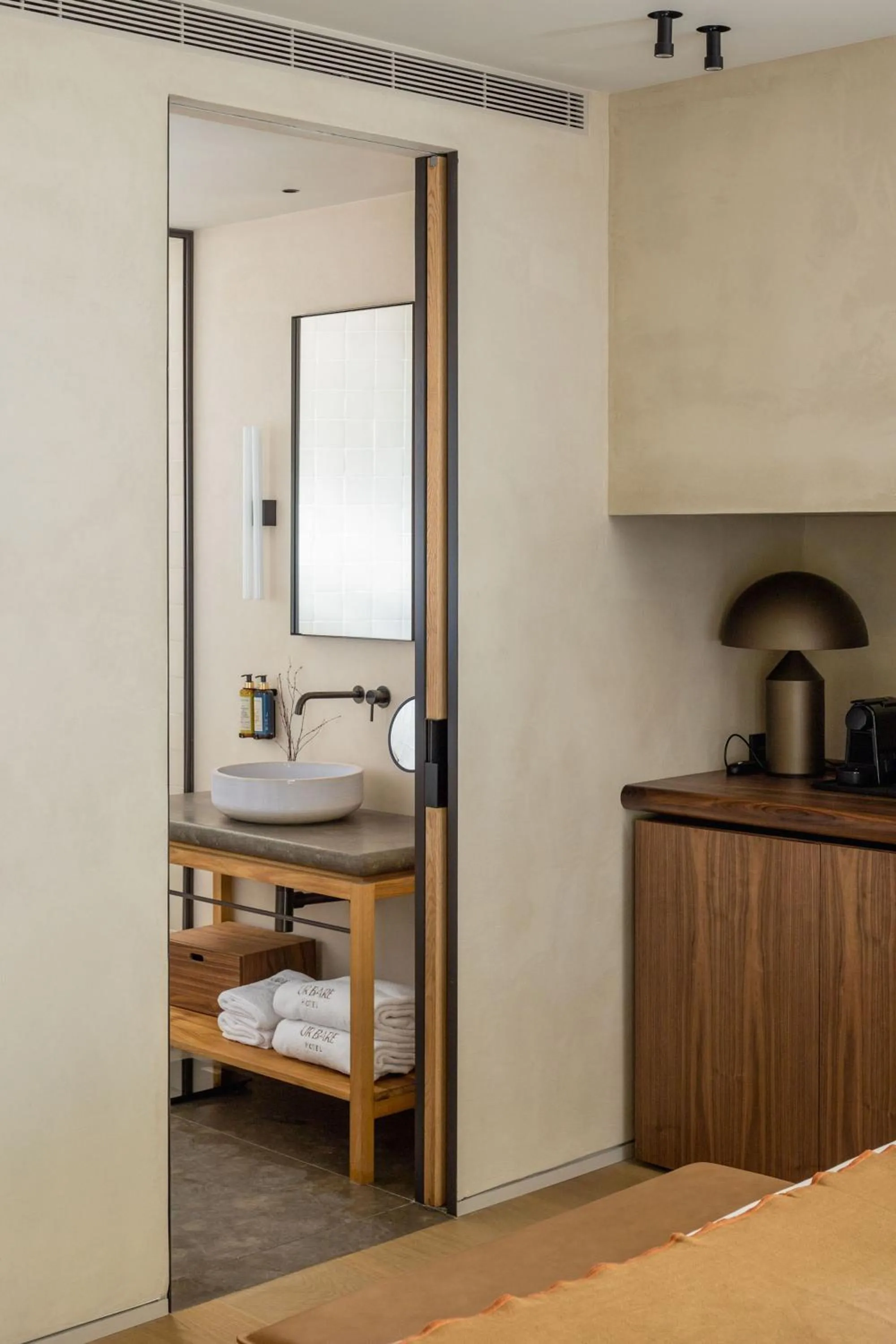 Photo of the whole room, Bed in Hotel Ur Bare