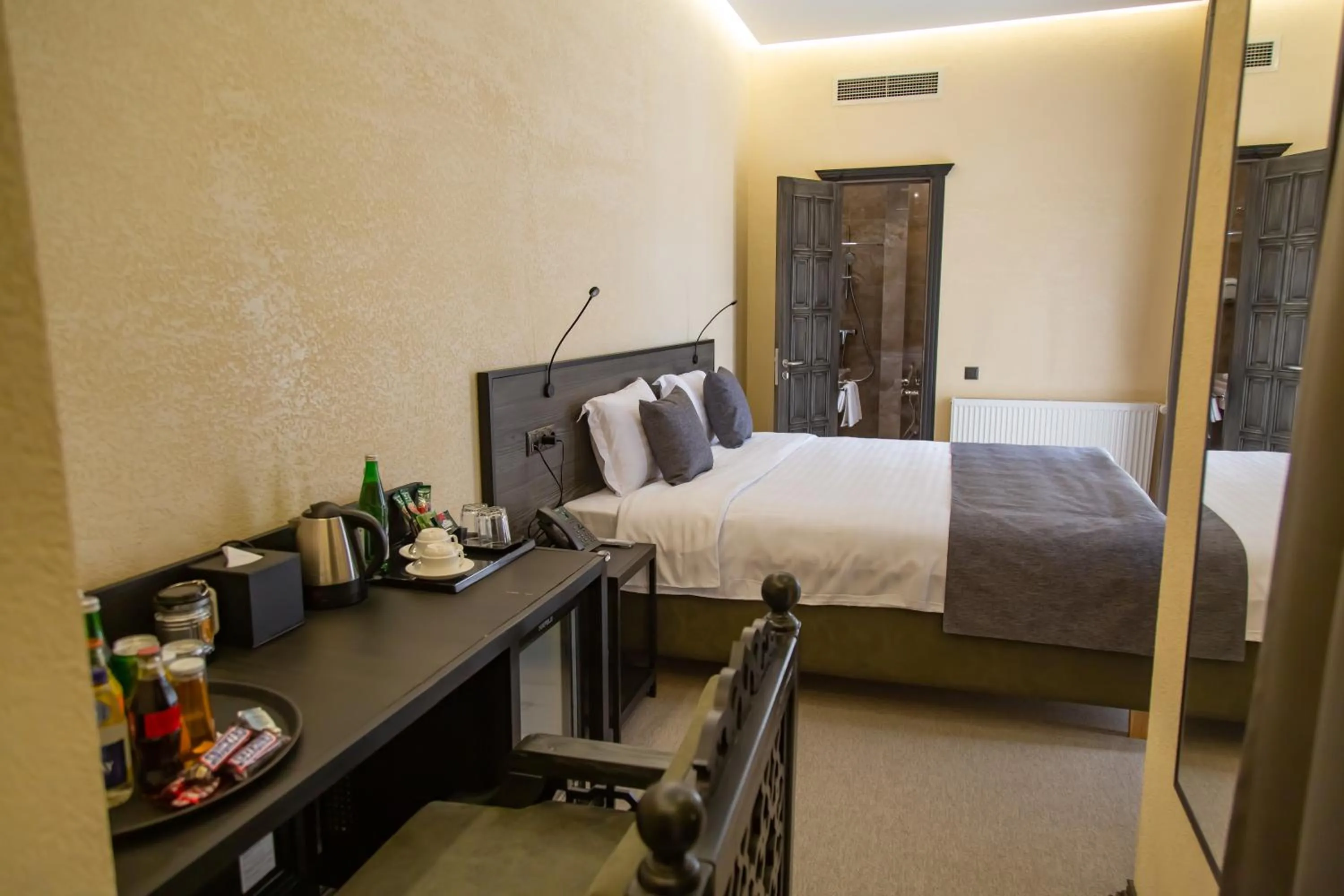 Bed in Rasoda Hotel&Restaurant