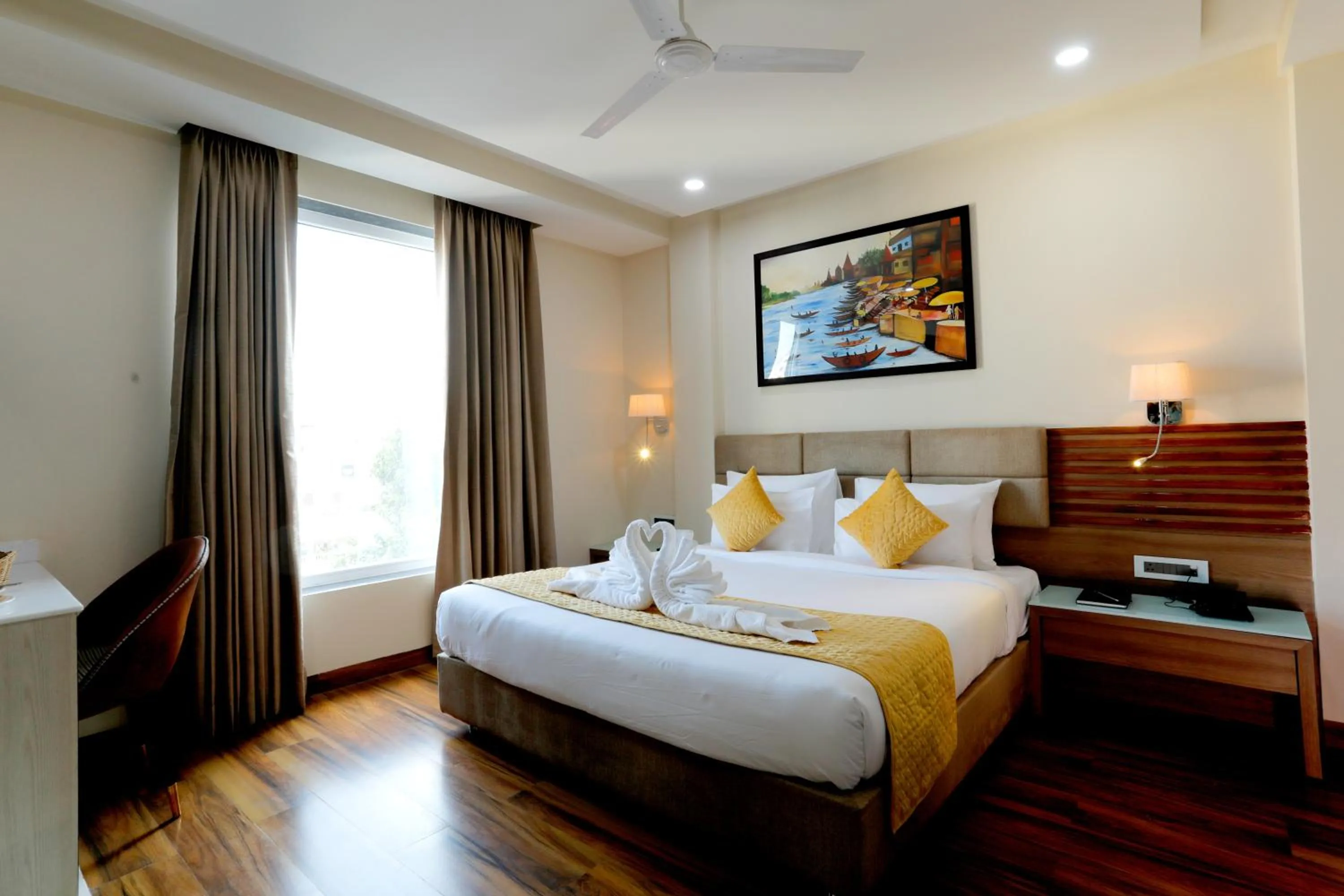 Guests, Bed in Hotel Dolphin Grand