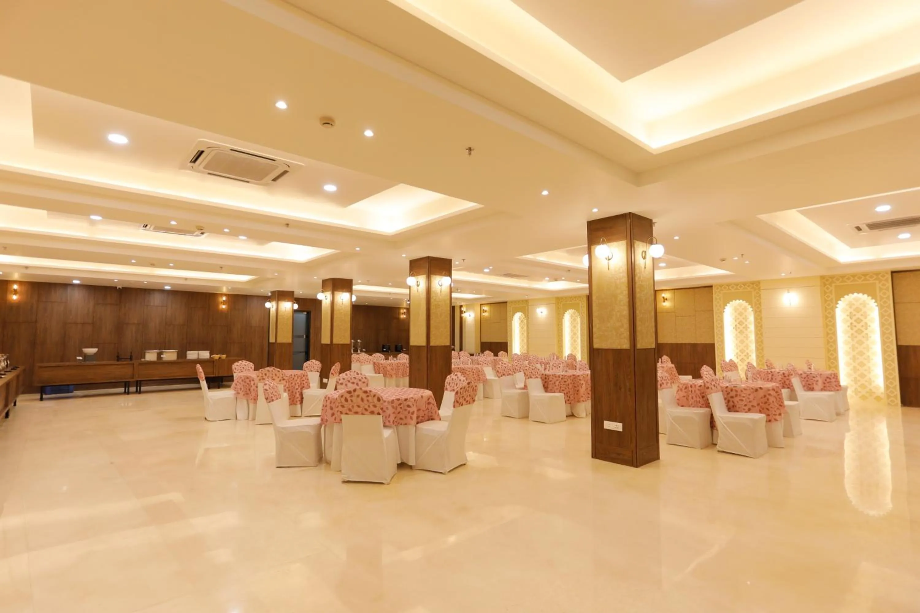 Banquet/Function facilities in Hotel Dolphin Grand