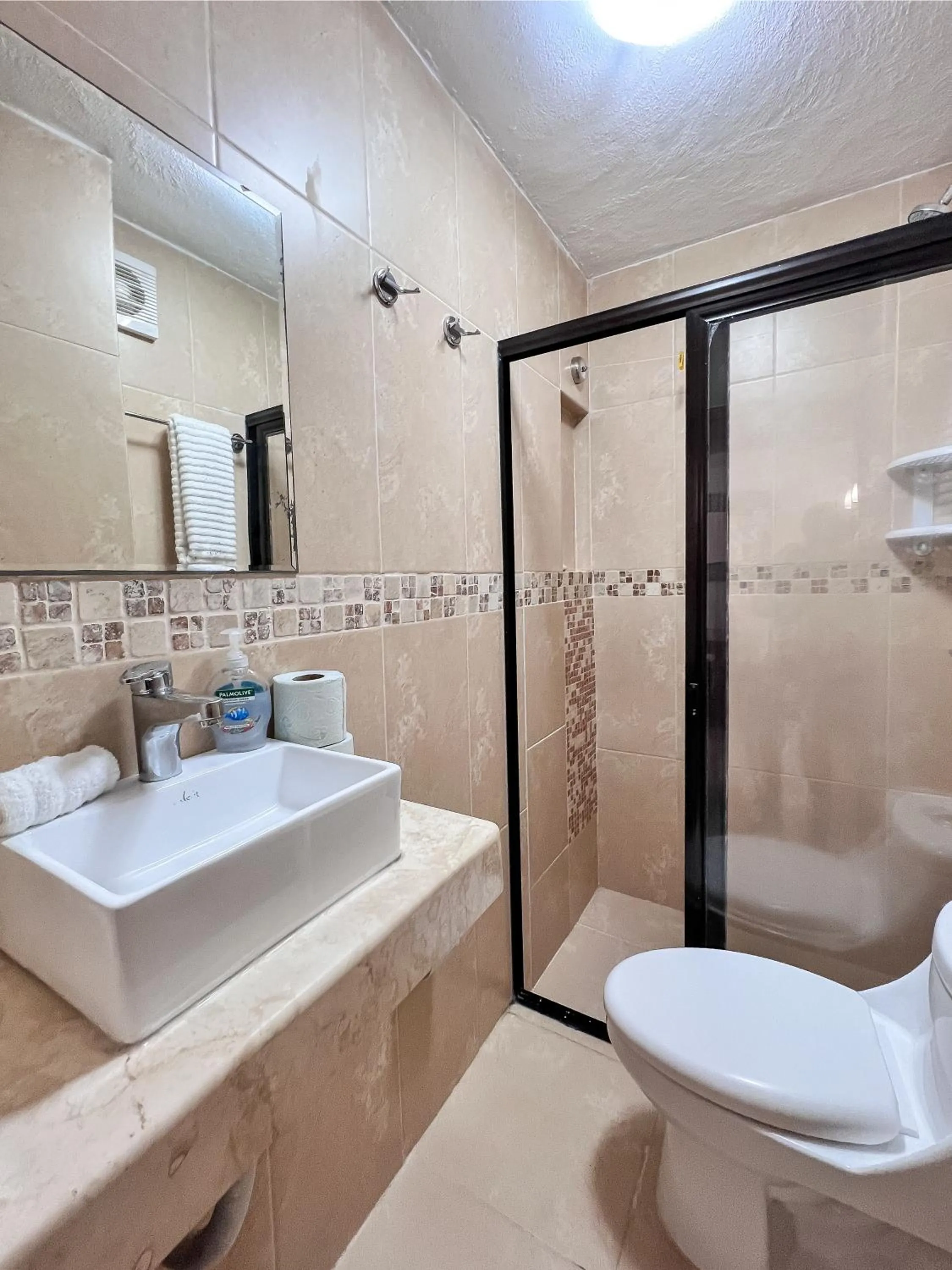 Shower in Bello Mar de Cancun, Beautiful 2Br 2Ba Condo overlooking beach spectacular view!