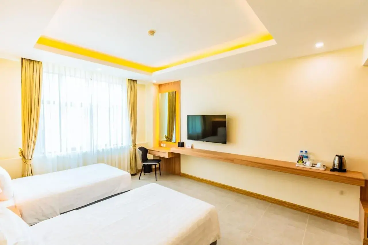 Standard Twin Room in Dynasty Casino Hotel Standard Twin Room in Dynasty Casino Hotel