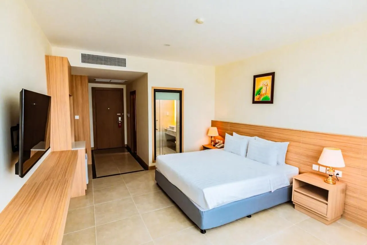 Photo of the whole room in Dynasty Casino Hotel