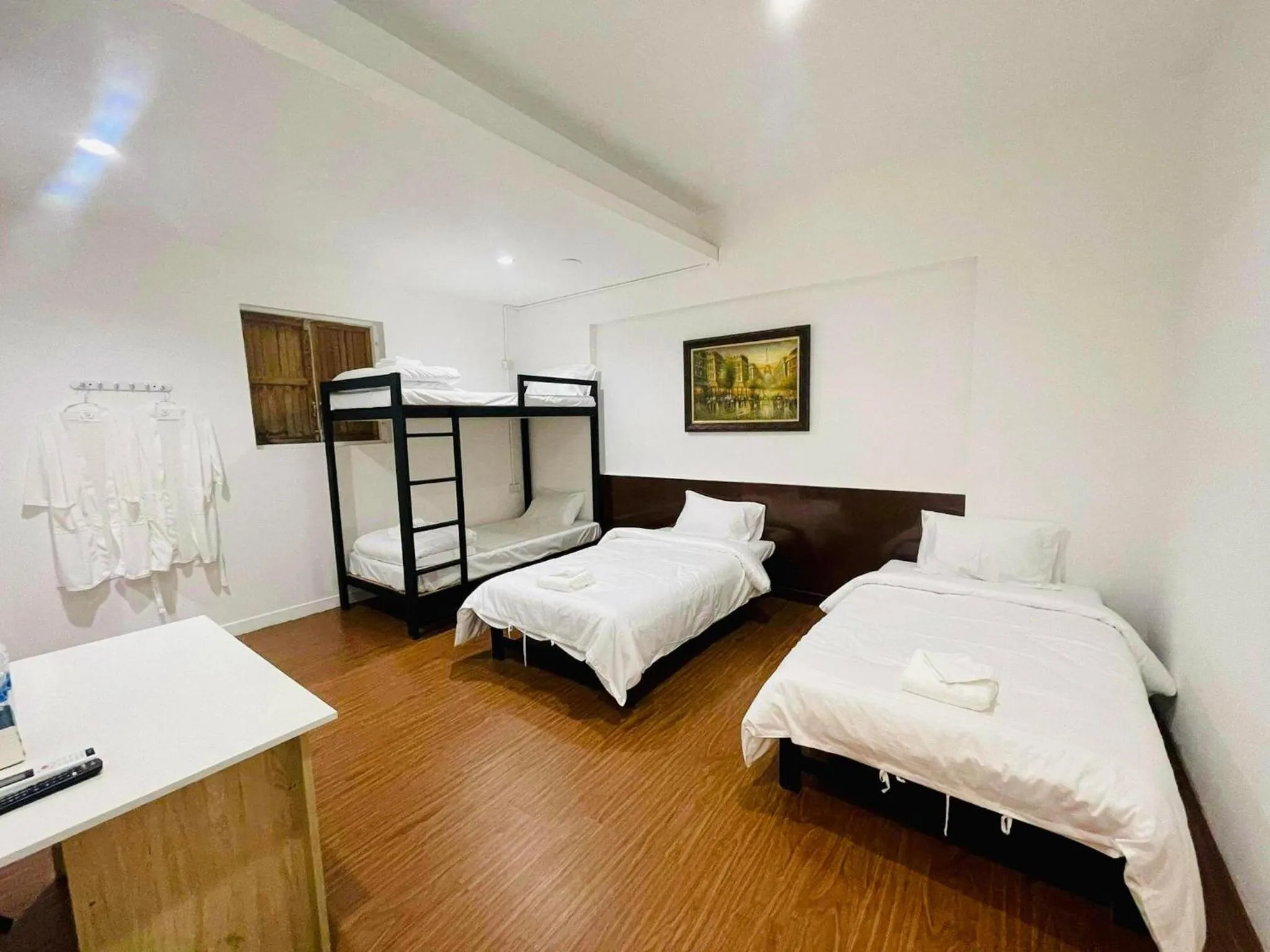 Bedroom, Bed in Lamoon Hostel