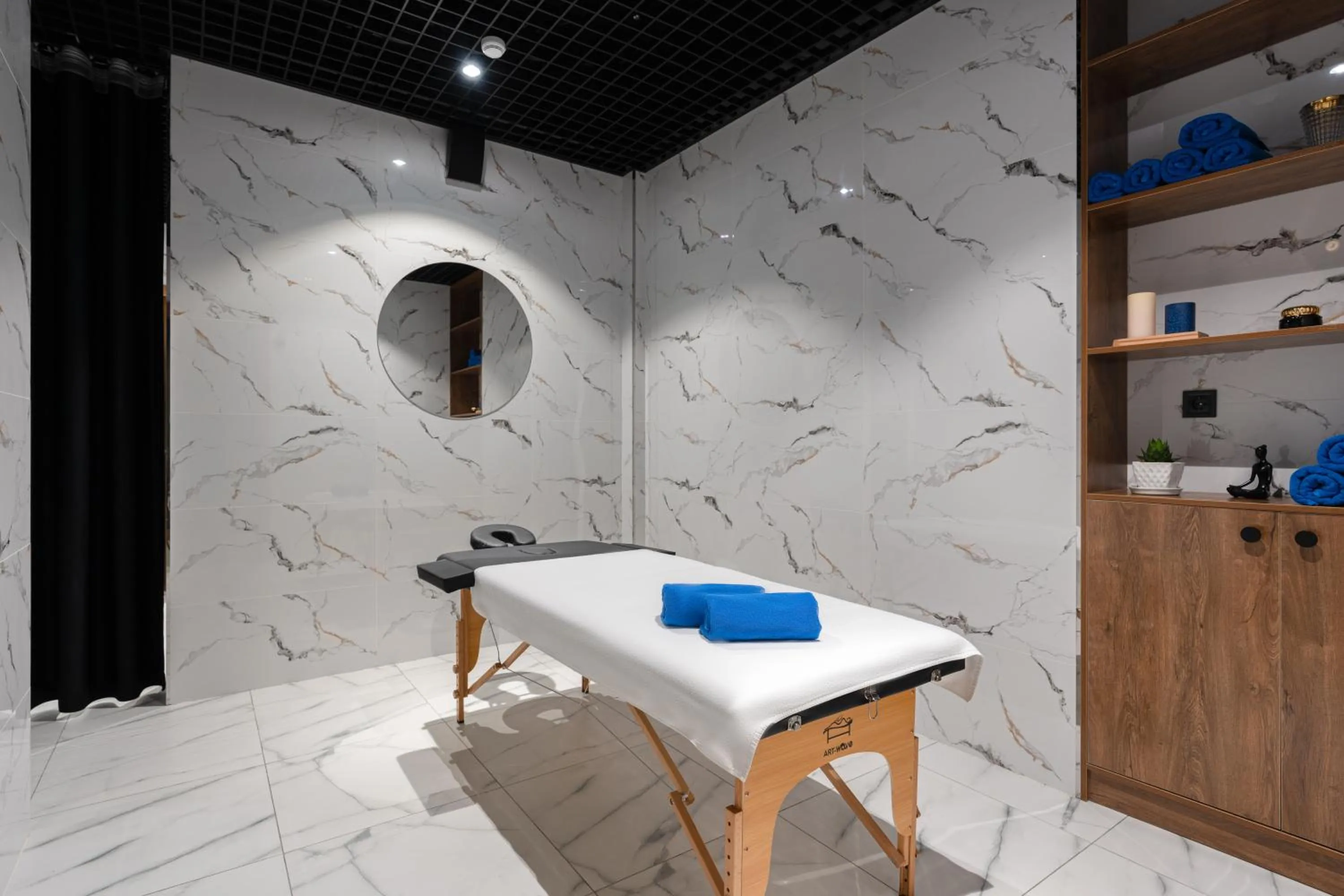 Massage in THE ELEMENTS HOTEL