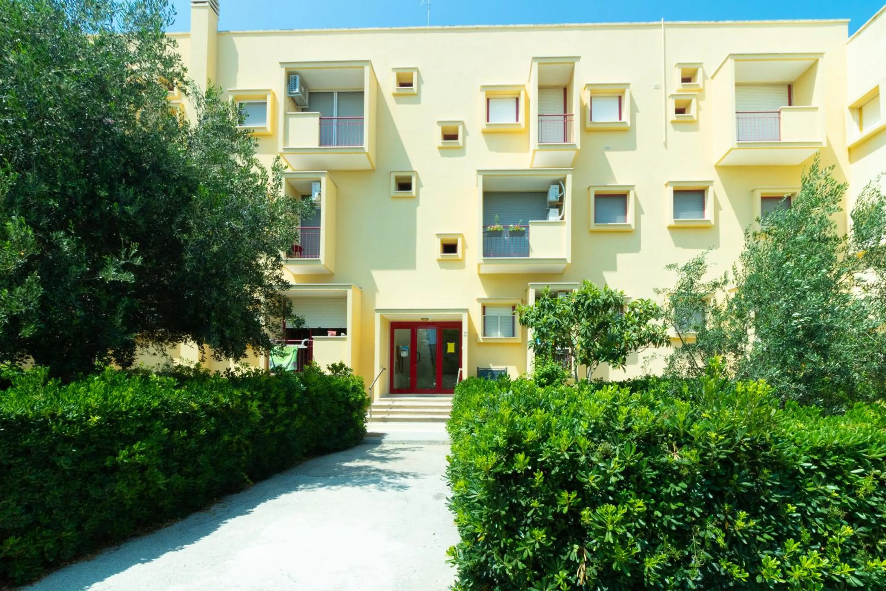 Property building in Appartamenti Craulo