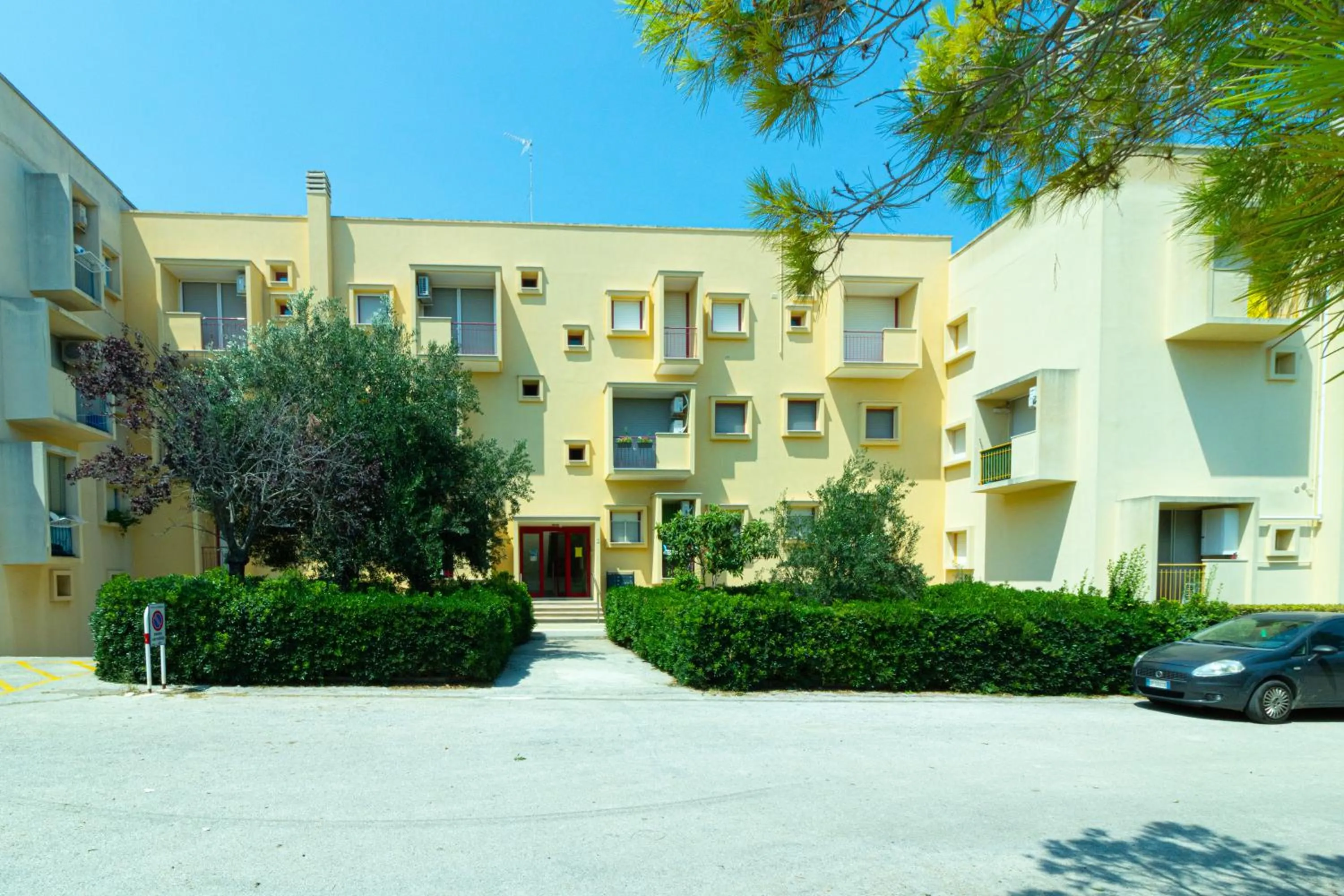 Property building in Appartamenti Craulo