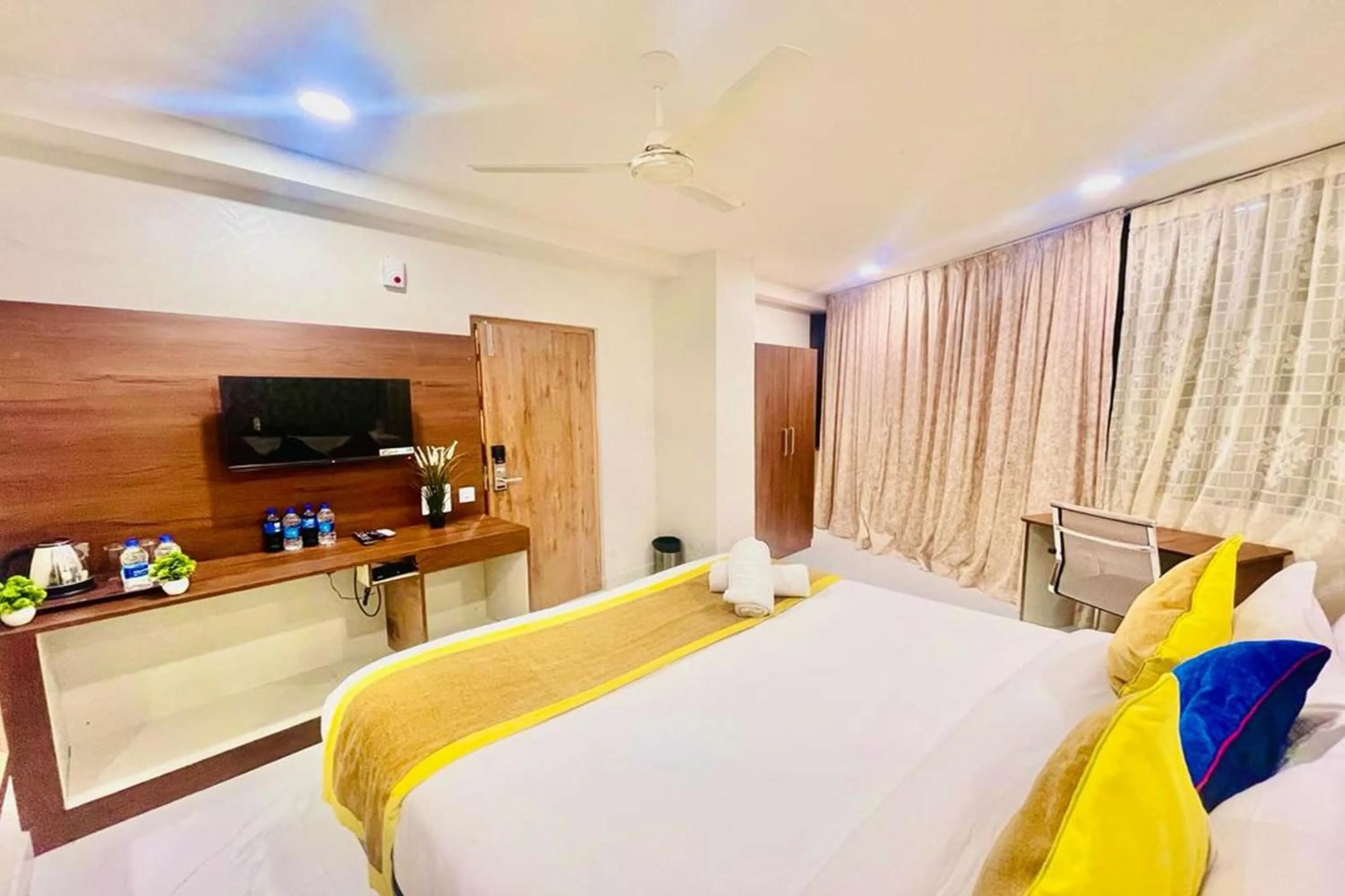 Bedroom, Bed in Hotel Eagle Grand Airport Zone