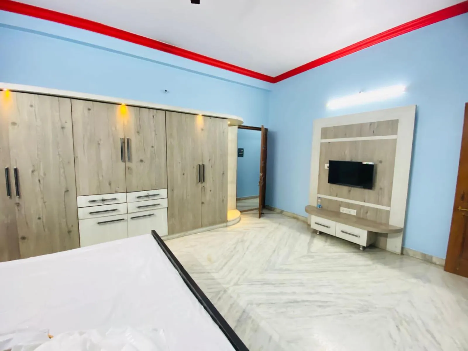 Communal lounge/ TV room in Shree Shyam Kunj
