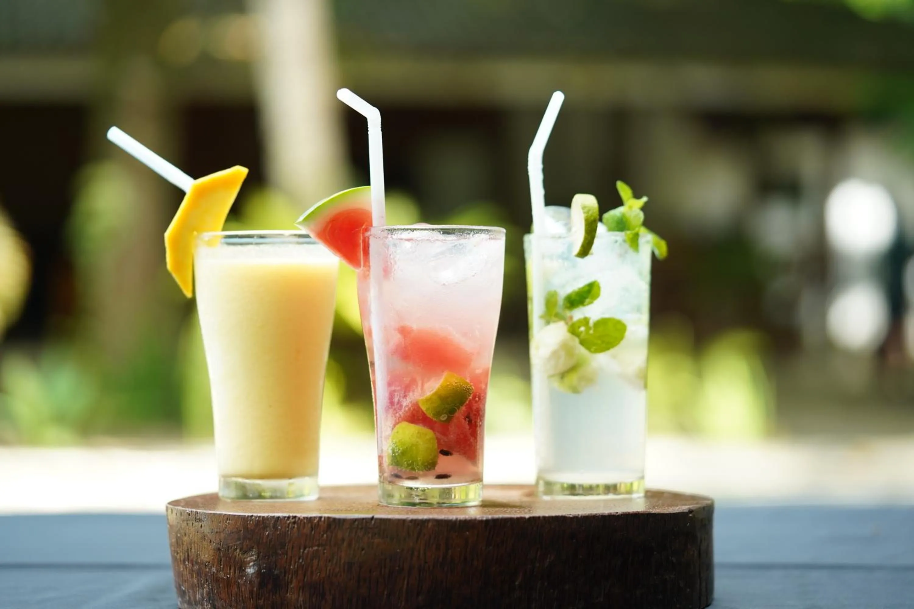 Food and drinks in Lake Resort Bolgoda