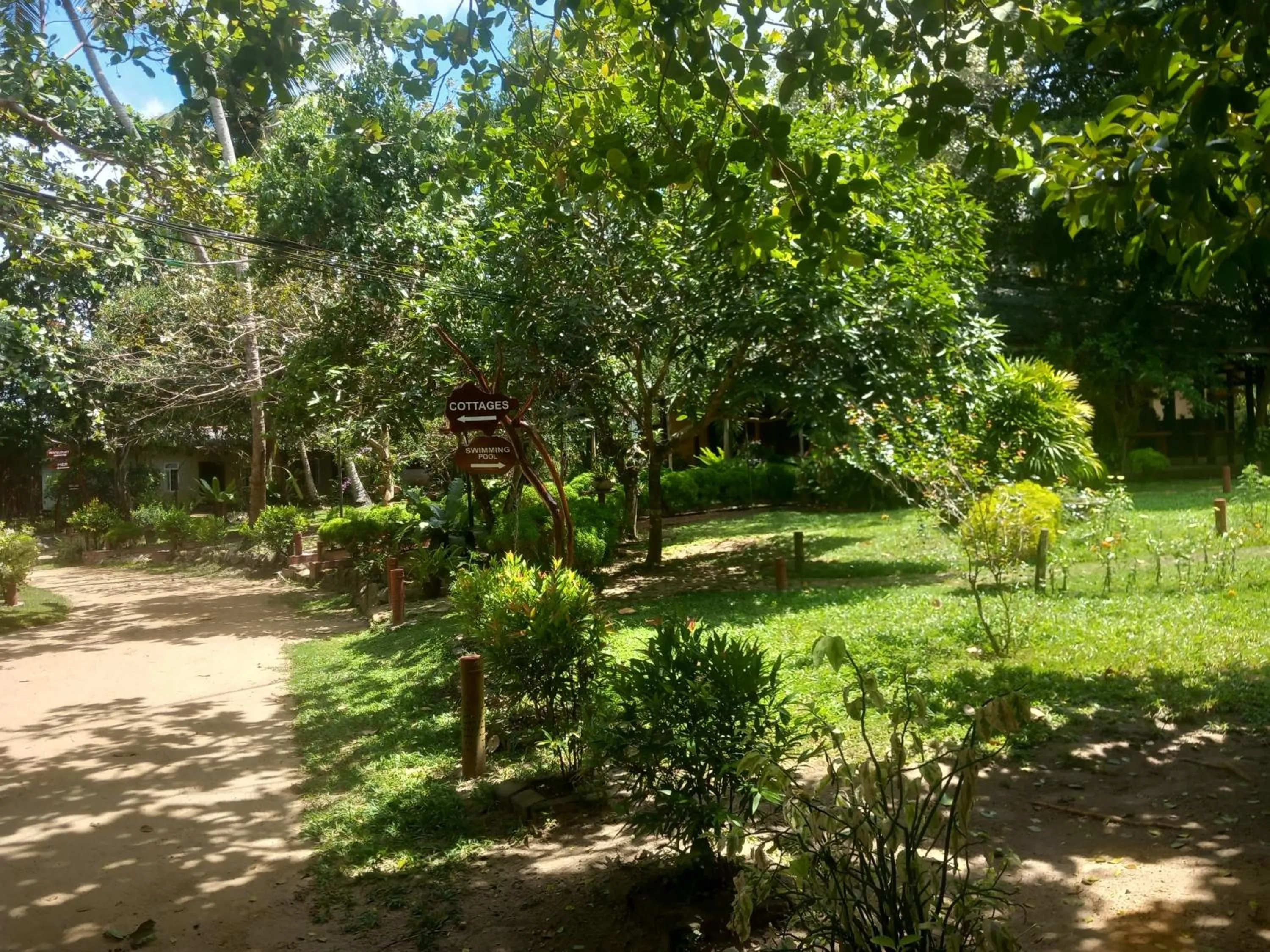 Garden in Lake Resort Bolgoda