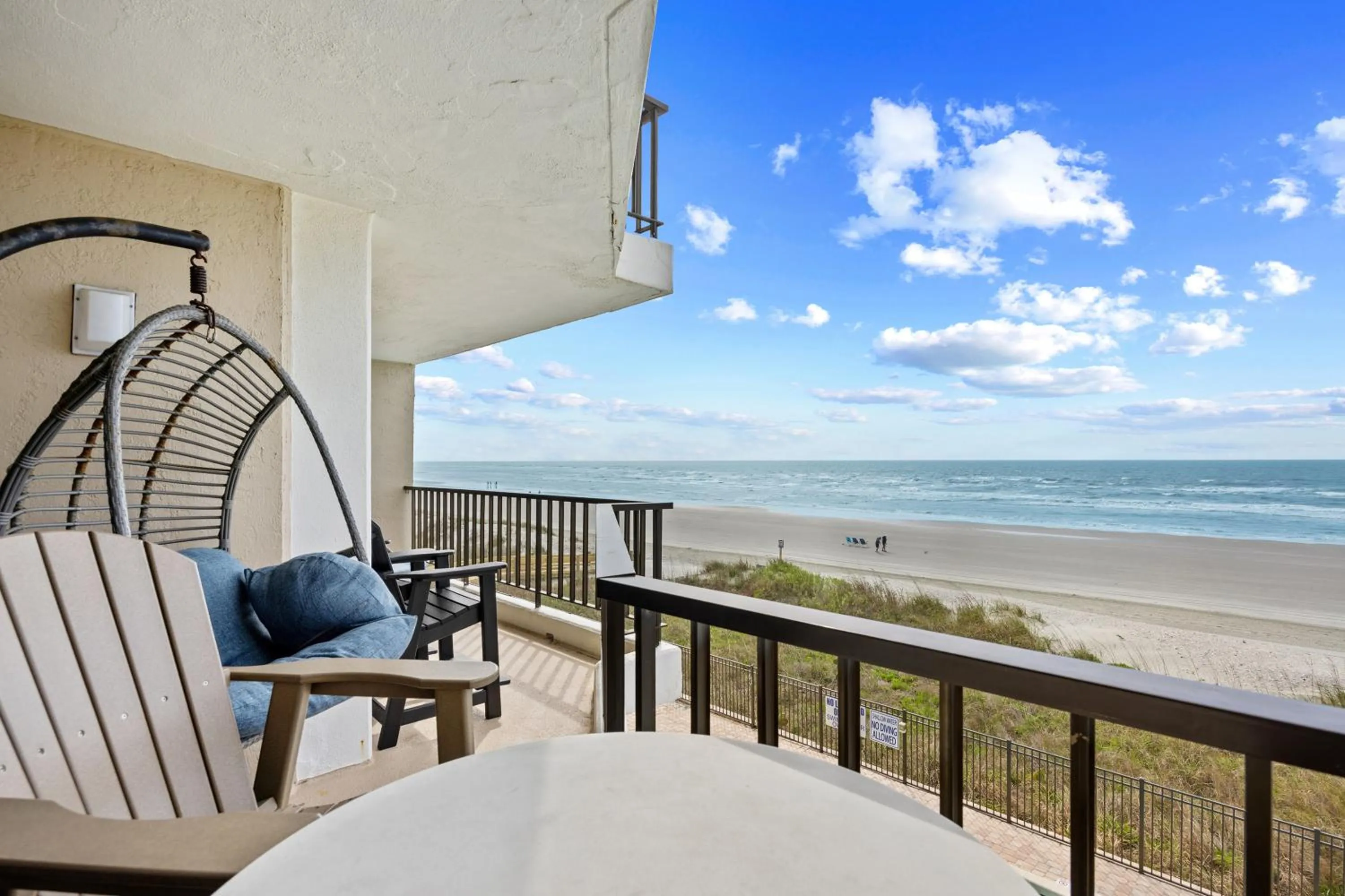 Patio in Direct Ocean Front 3BR 3BA Beach Front