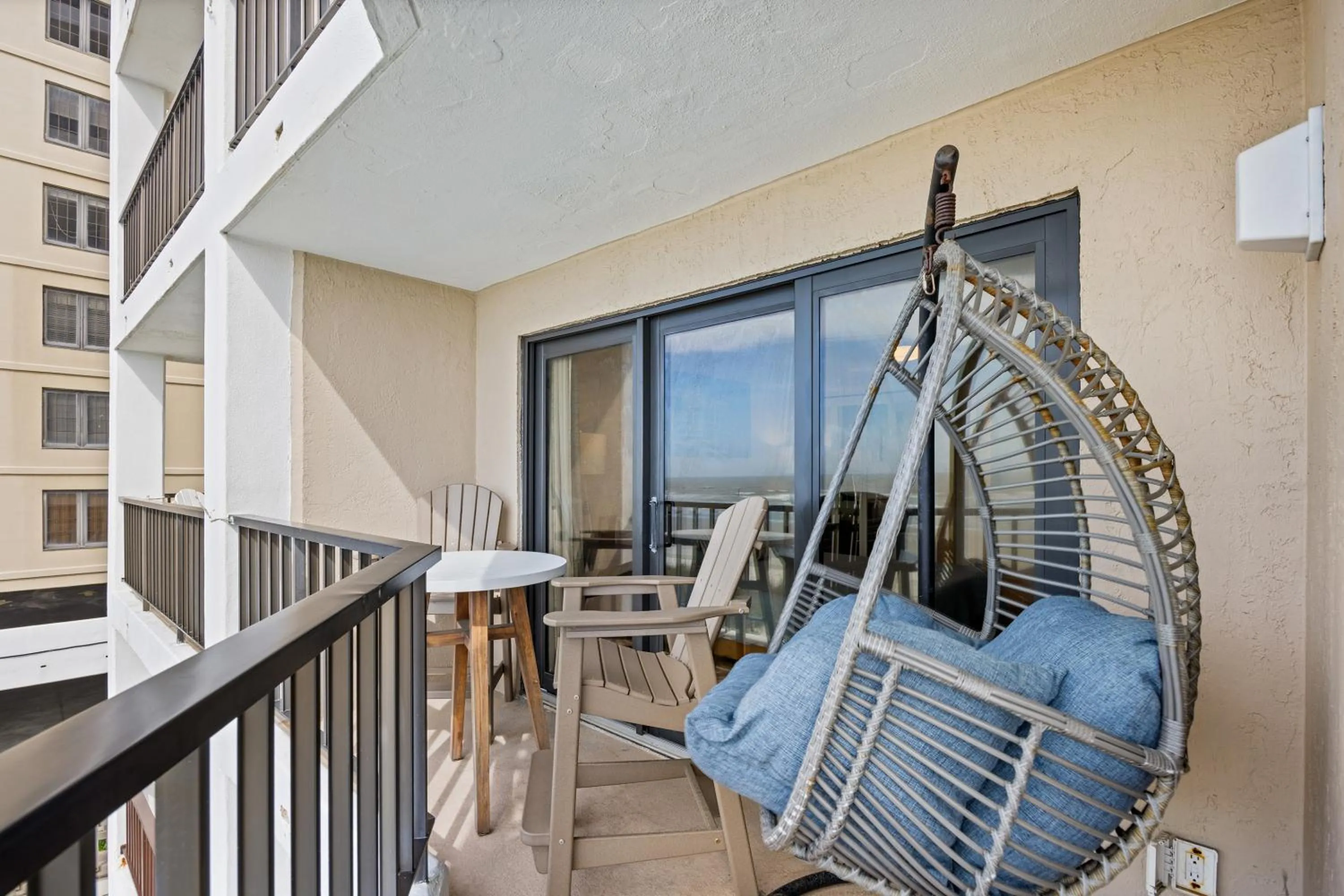 Patio in Direct Ocean Front 3BR 3BA Beach Front