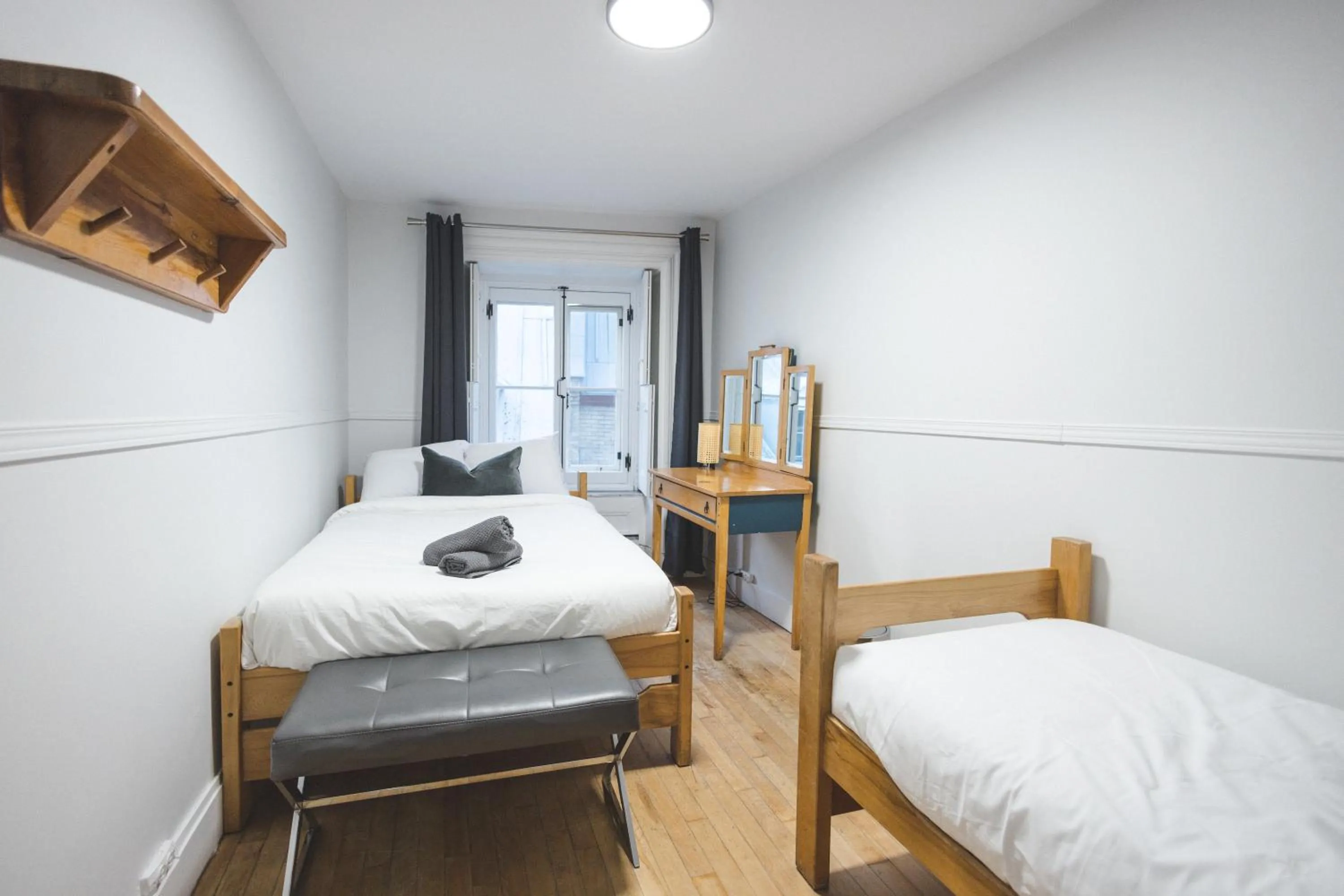 Bedroom, Bed in Auberge de la Paix