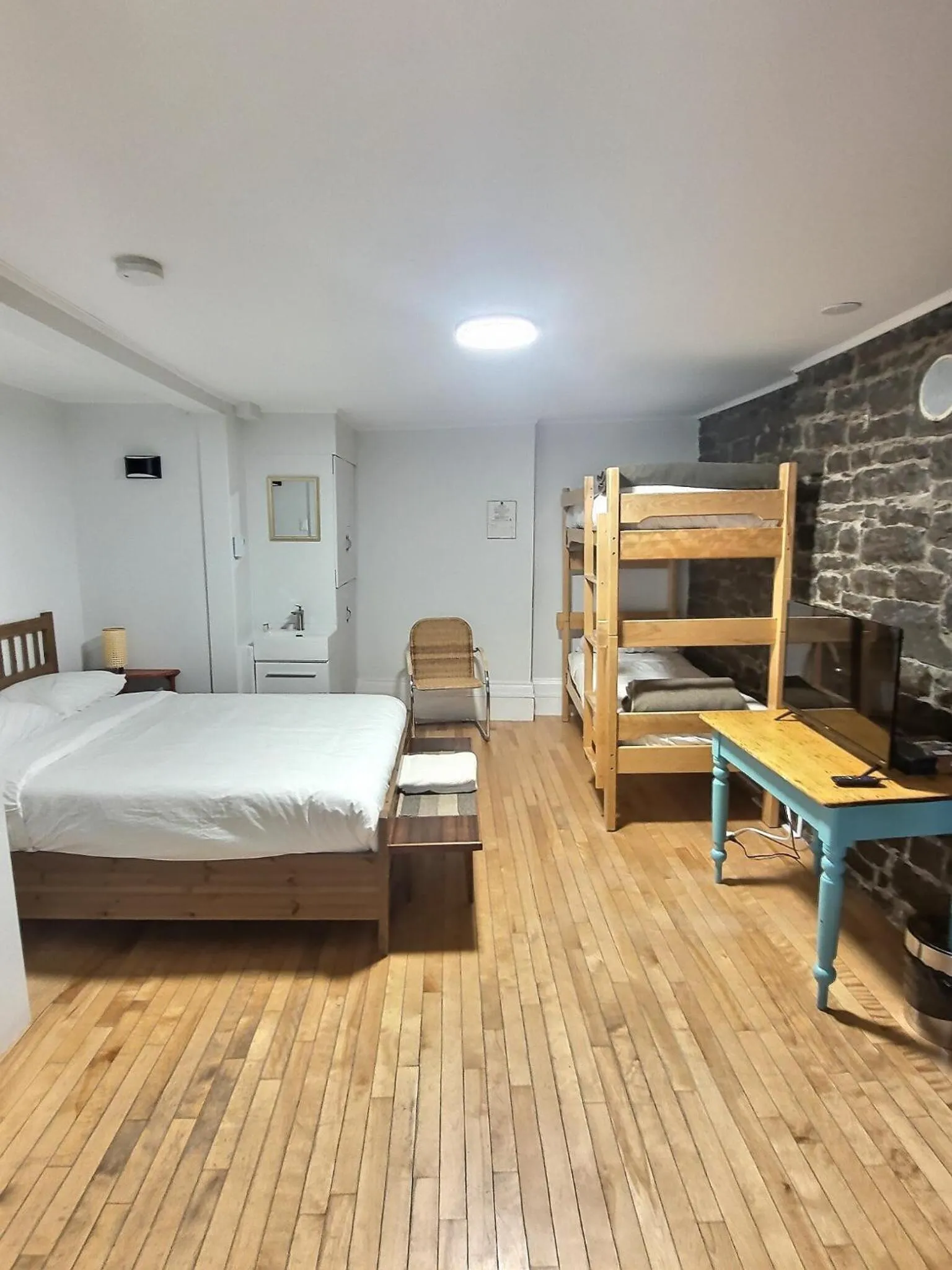 Bedroom, Bed in Auberge de la Paix