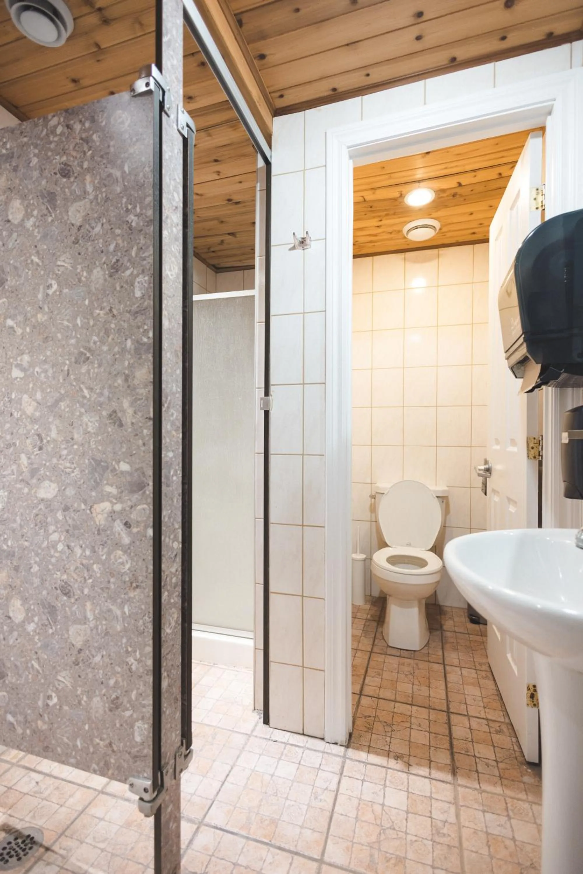 Bathroom in Auberge de la Paix