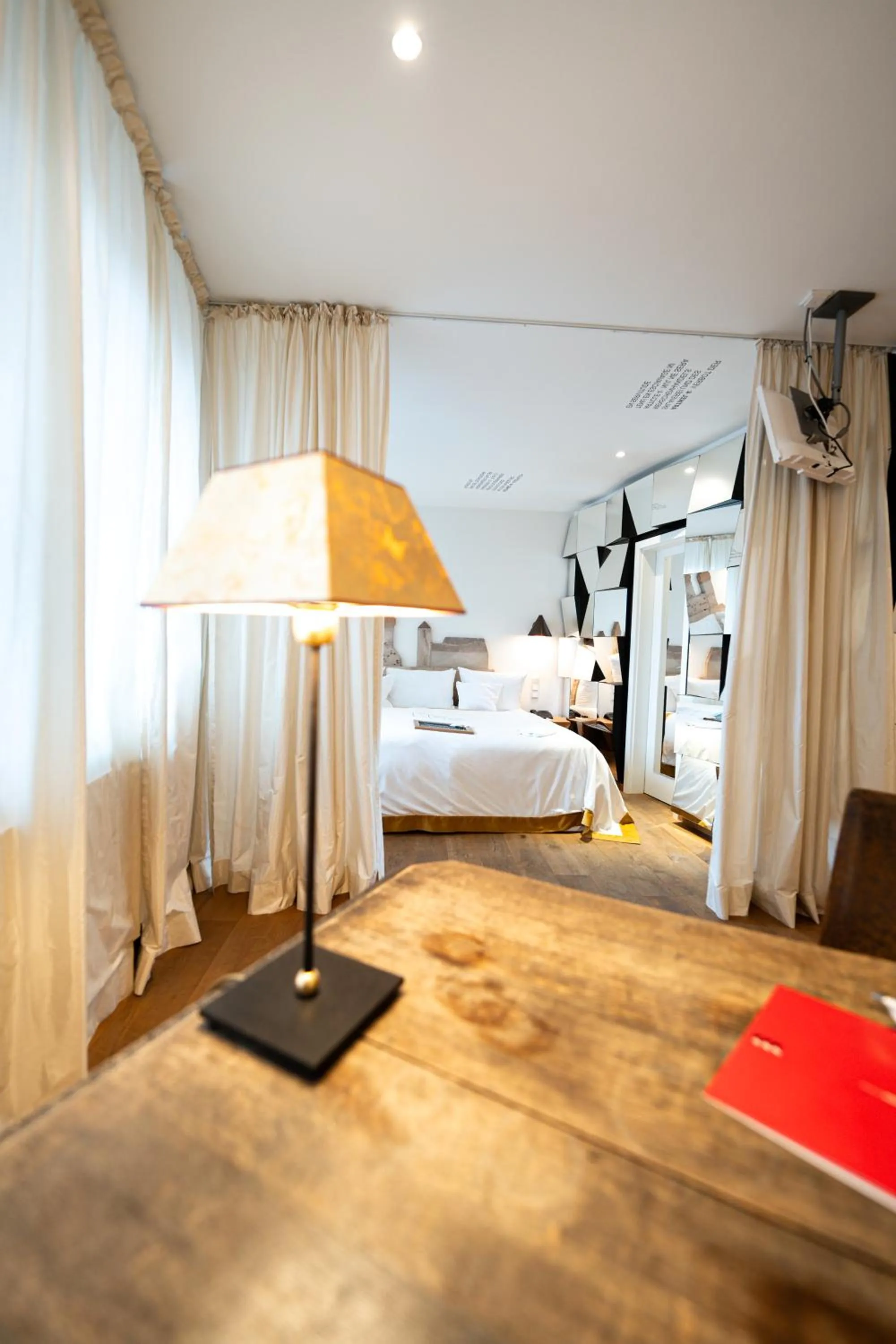 Bed in Hotel Drei Raben