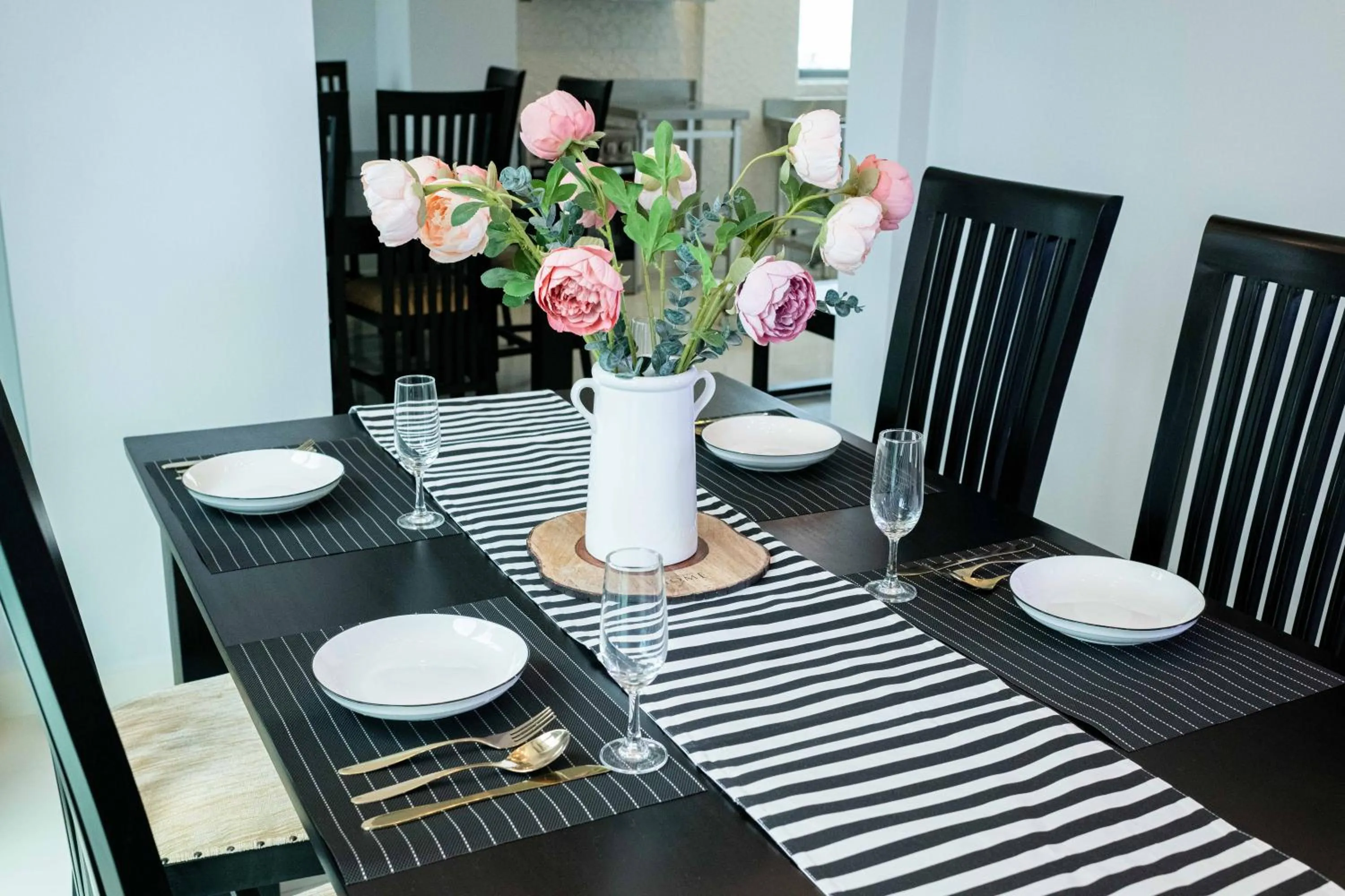 Restaurant/places to eat in Sunny Canopy