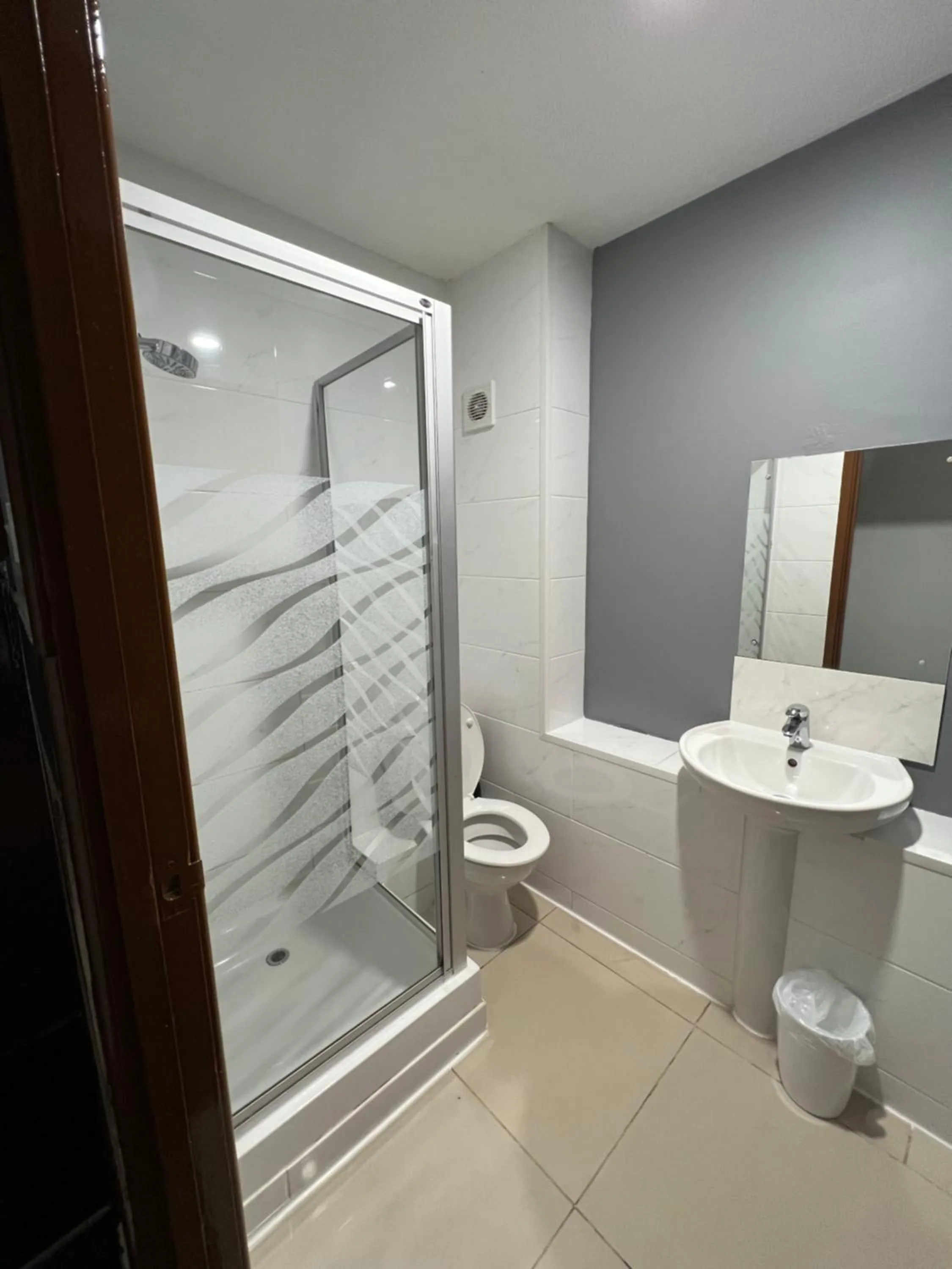 Shower in Stay Inn Express, Cambridge