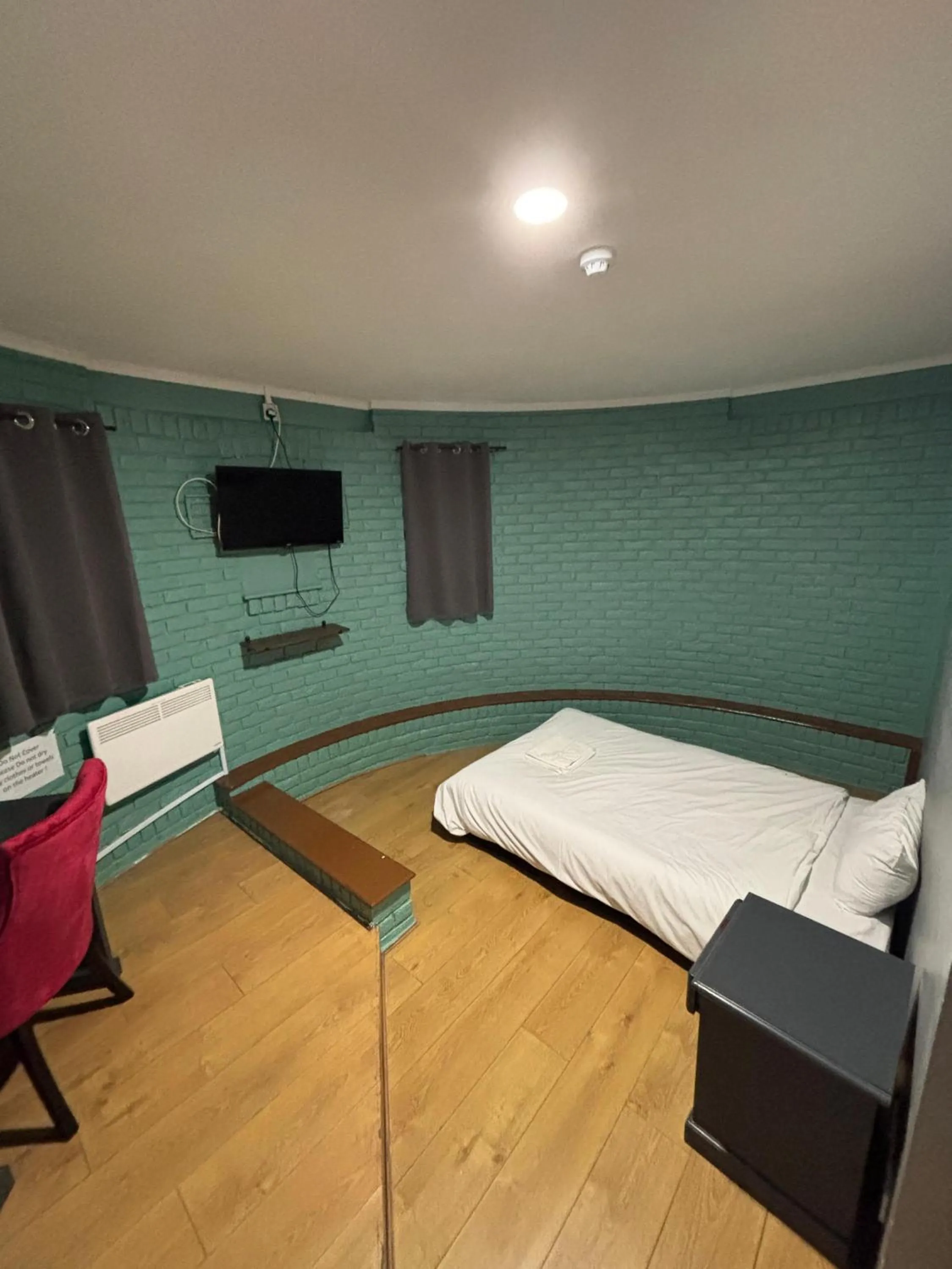 Bed in Stay Inn Express, Cambridge