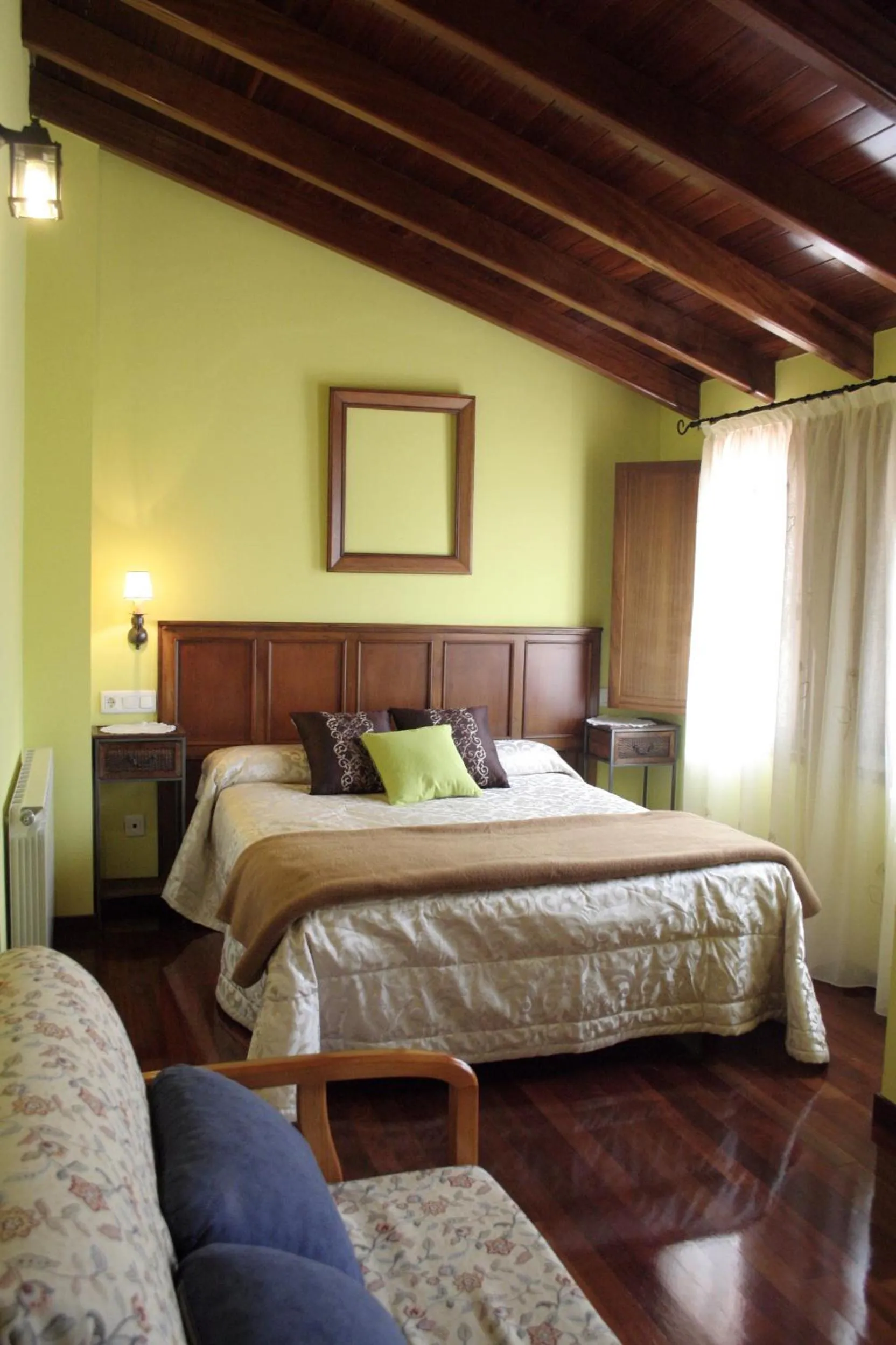 Photo of the whole room, Bed in Hotel Casa Vieja del Sastre