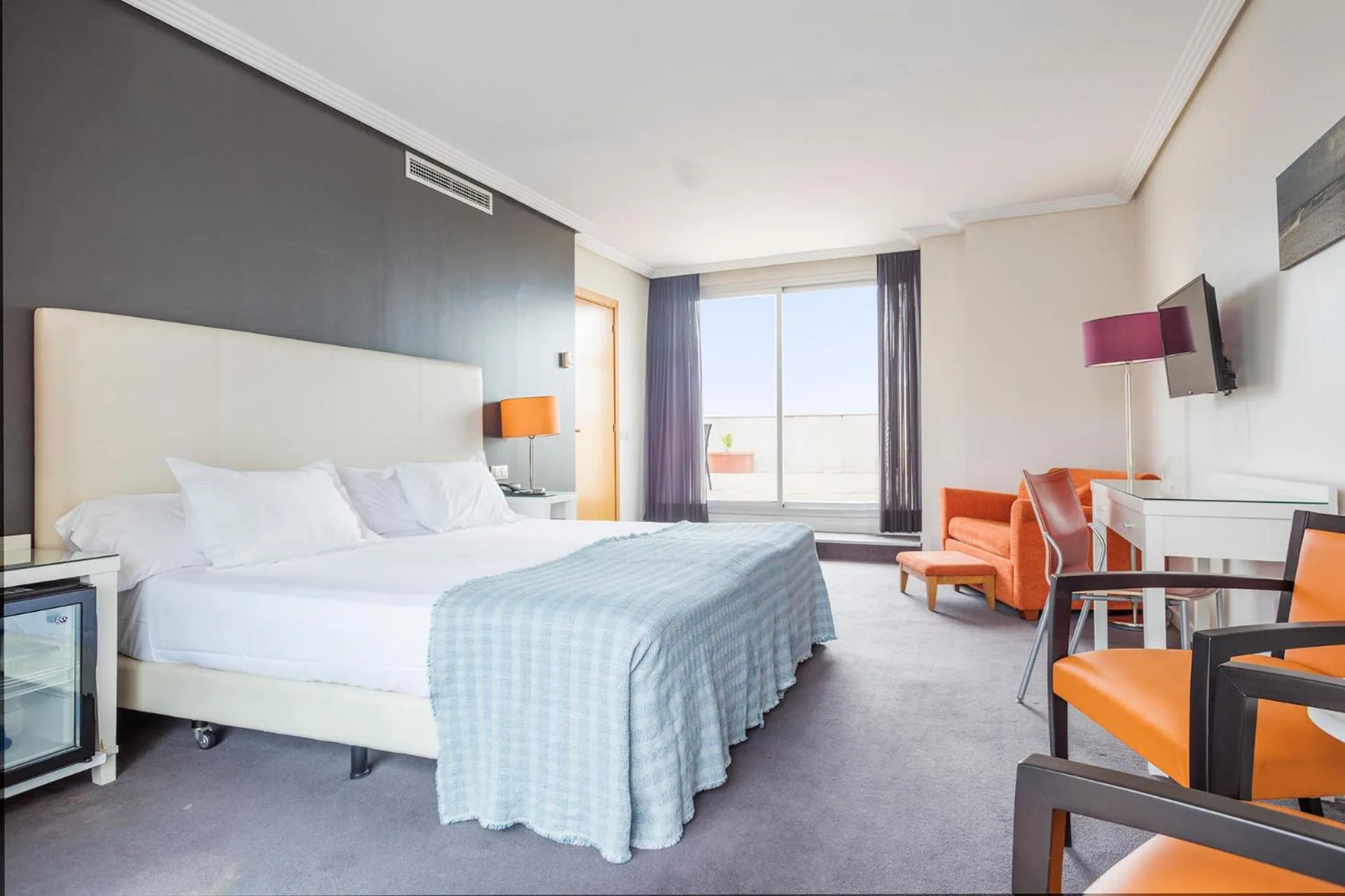 Photo of the whole room, Bed in Hotel Balneario Playa de Comarruga