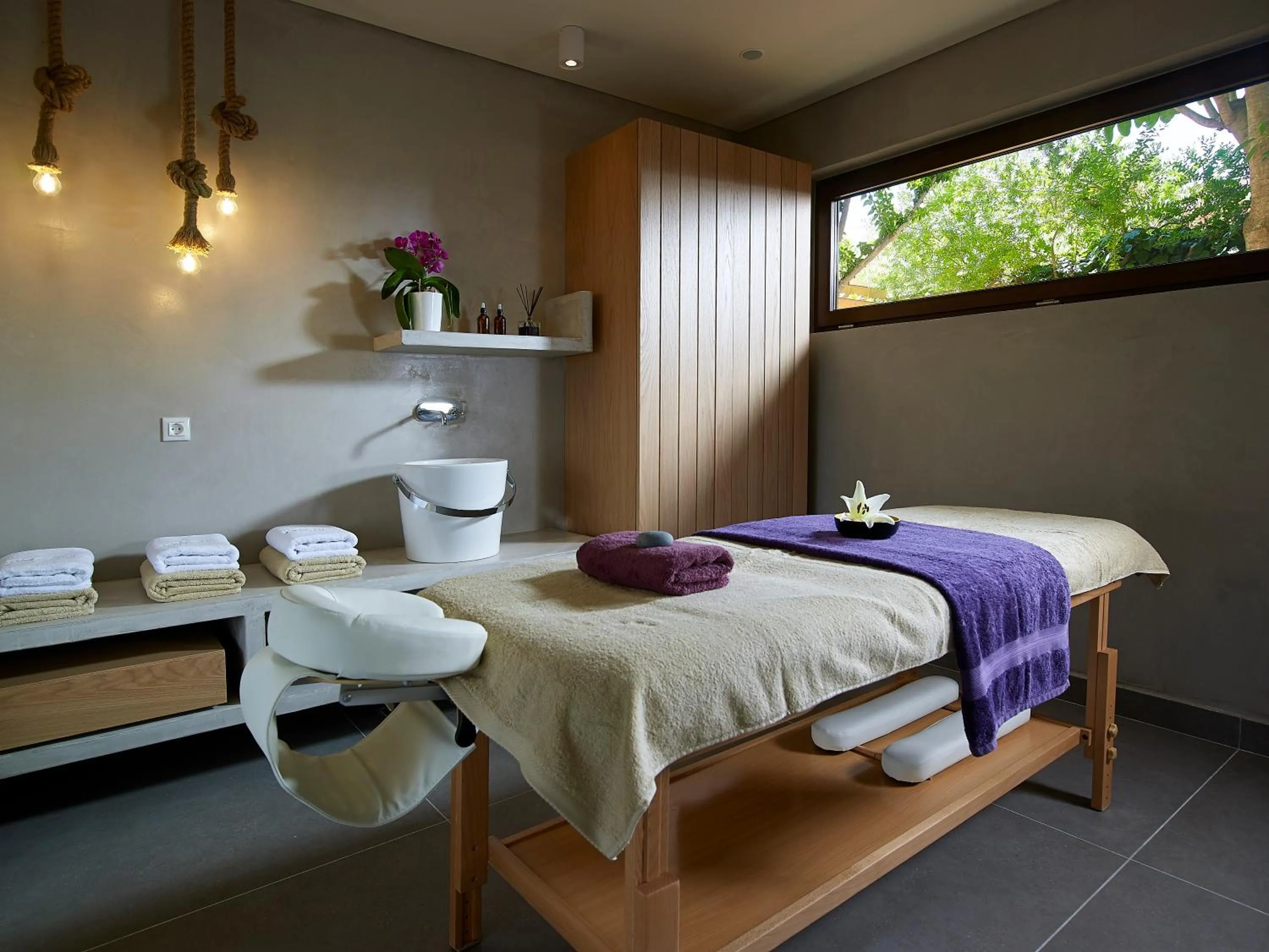 Spa and wellness centre/facilities in Mistral Hotel - For Solo Travelers